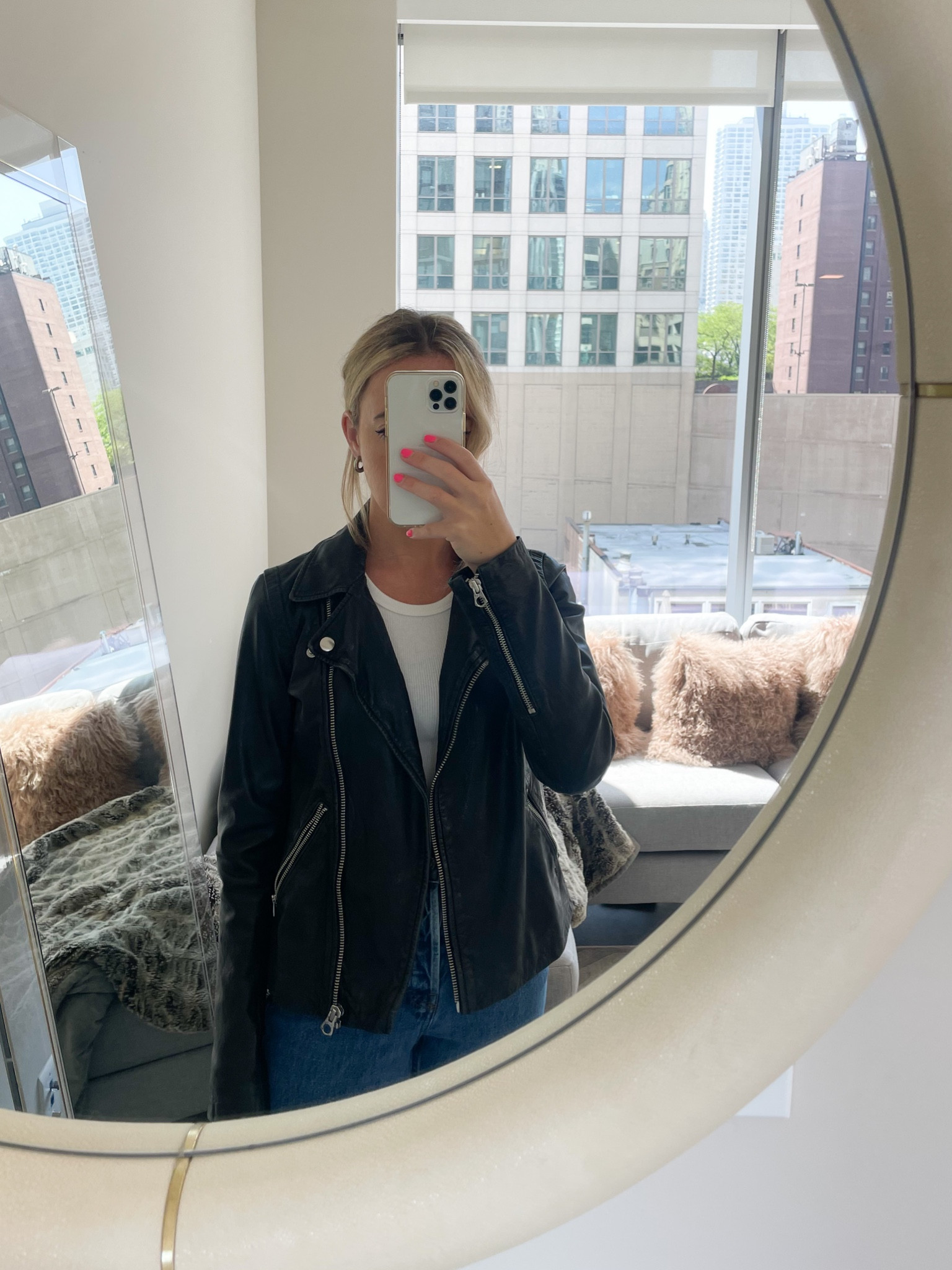 Pre-Fall Sale : 30% off Madewell with code COOLDOWN
wearing my favorite jacket for fall/ winter

Also linking my favorites from the sale- great time to grab jeans or a sweater for fall 


Leather jacket
Fall outfit
Petite jacket 
Petite outfit