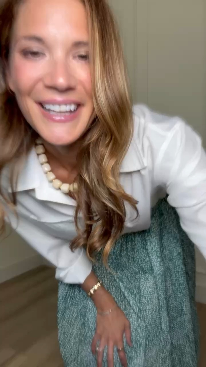 This midi skirt has such a pretty full shape with lots of movement, but the waistband keeps it defined instead of overwhelming your frame. I love it with a relaxed button down tucked in for an easy teacher or office outfit.

Size L top, M bottom

Midi skirt, teacher outfit, office outfit, tall girl fashion, printed skirt, workwear outfit, button down outfit, tall girl style, StangandCo

#LTKootd #LTKSeasonal #LTKTall