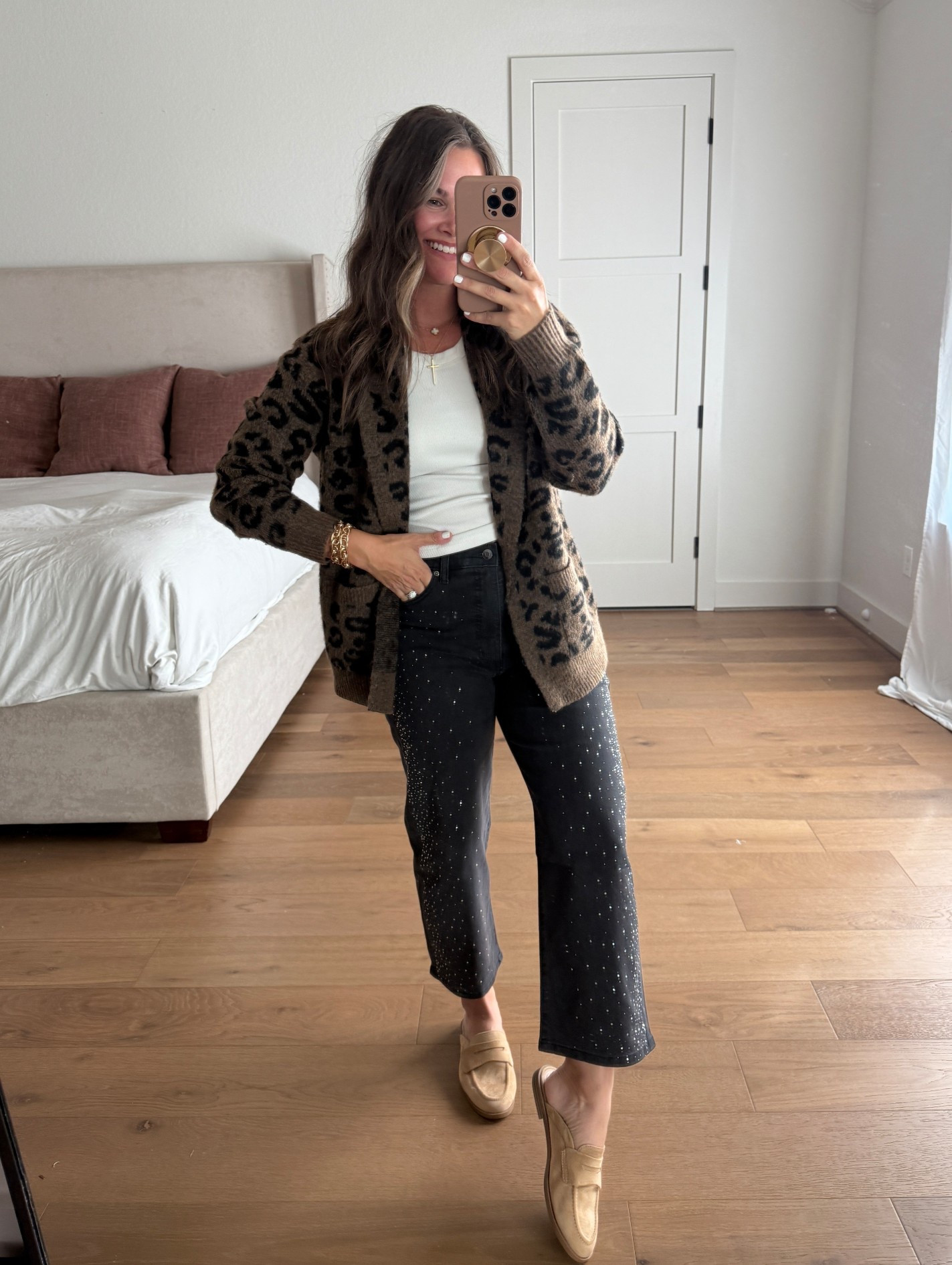 Affordable Walmart holiday outfits that look designer 🎄 Cozy, festive, and under $50 — you’ll want them all 🤍

#WalmartFashion #HolidayOutfits #AffordableStyle #WalmartFinds #HolidayInspo

#LTKFindsUnder50 #LTKHoliday #LTKSaleAlert