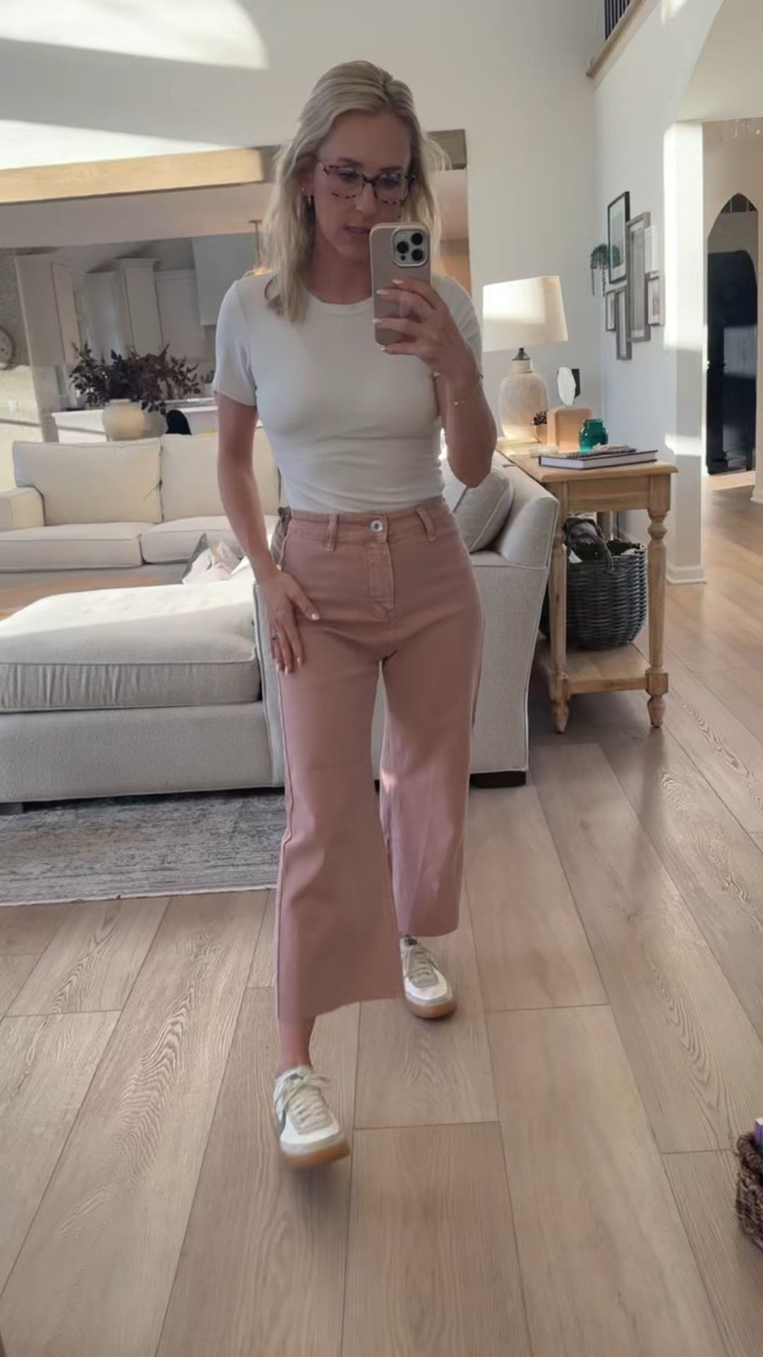 My new fav pants from Amazon 😍 they’re super stretchy and comfortable! I ordered my usual size and they are the perfect fit!

Cropped Jeans | Wide Leg Jeans | Pink Pants | Amazon Fashion

Come Stay Awhile, Amanda Vernaci

#LTKFindsUnder50 #LTKPetite