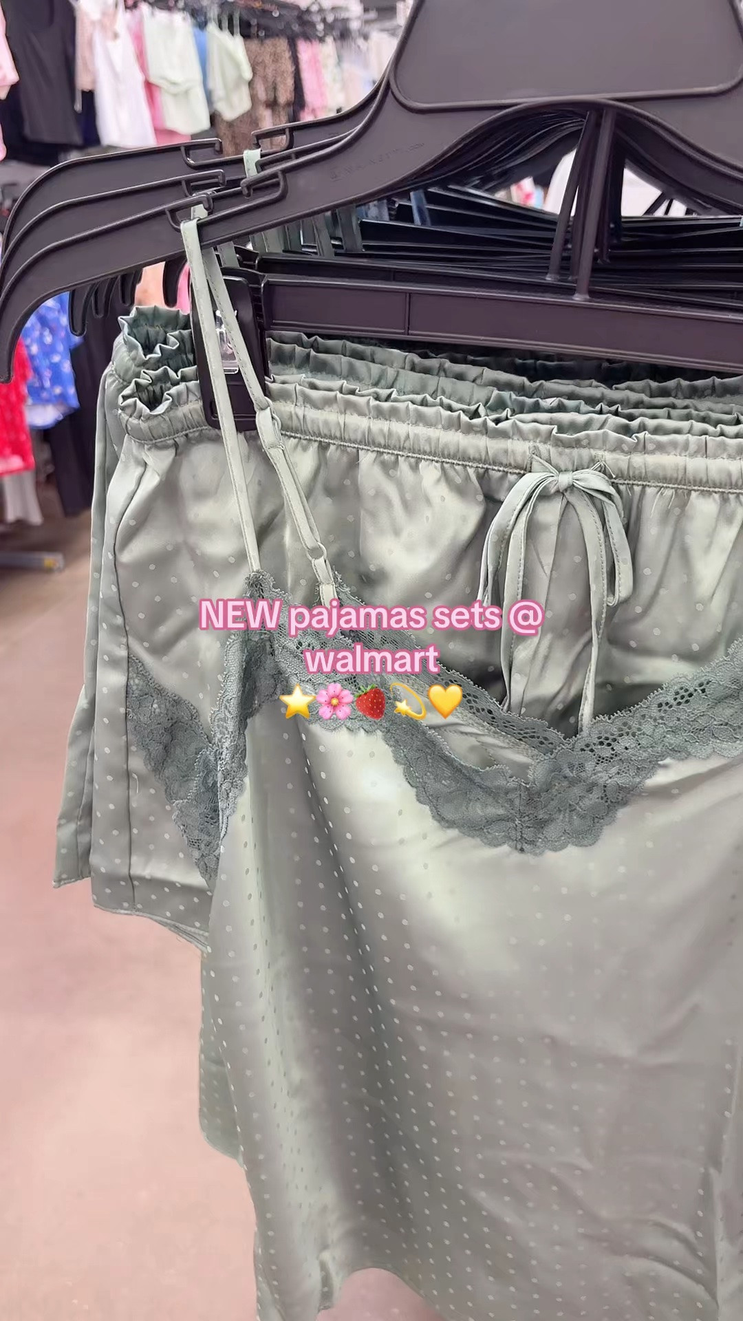 NEW JoySpun Walmart Pajama Set 🍓⭐️💚

#LTKootd #LTKSeasonal