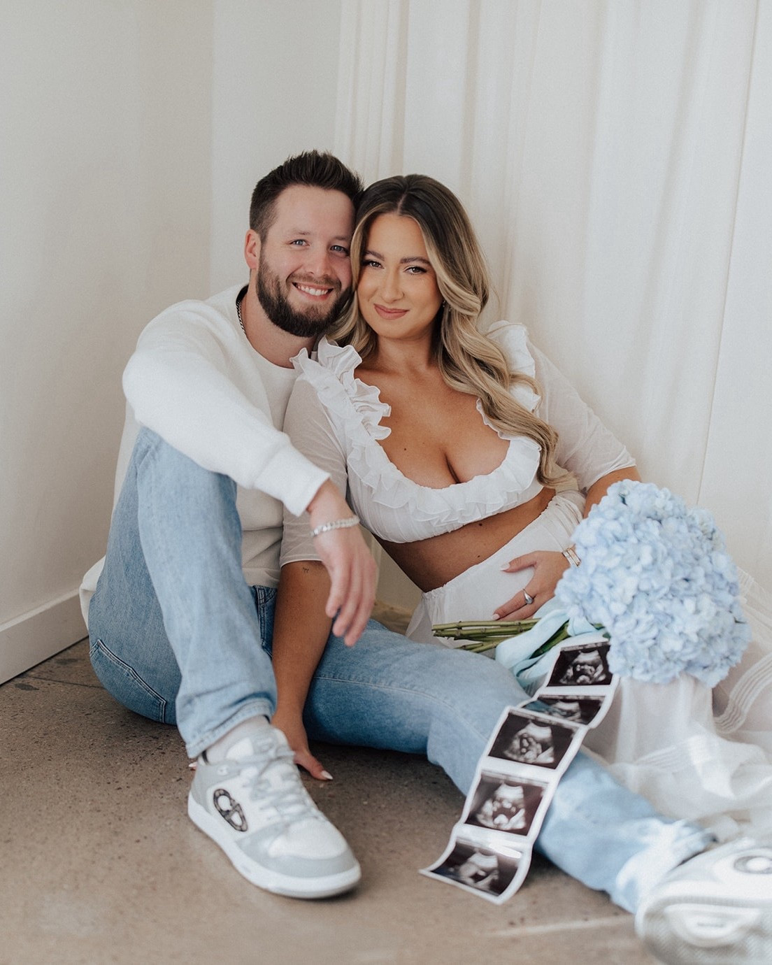 size medium 🤍 

#LTKWedding #LTKBump