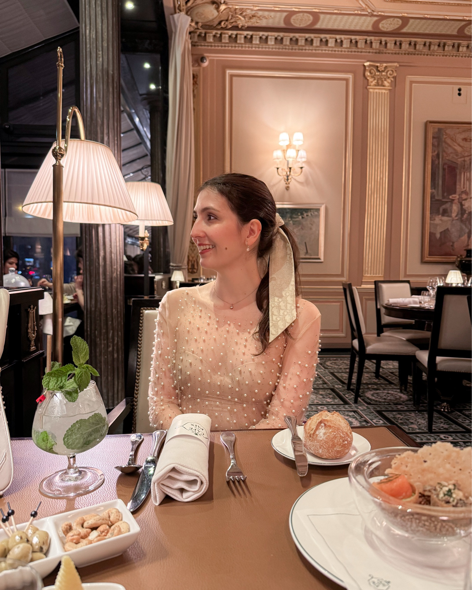 The feeling of loving a last minute outfit is unmatched! I was debating what to were for dinner on a Saturday night at a restaurant in Paris and on last minute I changed my mind and chose this one! I felt great in it and it became one of my favourite looks recently ☺️


#LTKpetite #LTKpartywear #LTKeurope