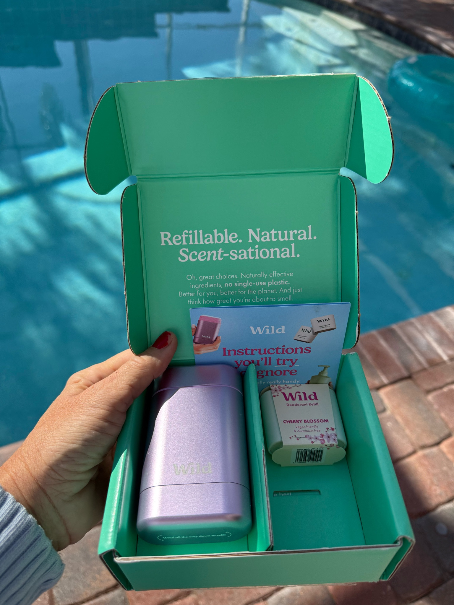 Natural ingredients ✅
No single use plastic ✅
Aluminum free ✅
Vegan free✅

Clean ingredients 
Planet friendly
Reusable 
Environmental safe


#LTKBeauty #LTKActive #LTKFindsUnder50