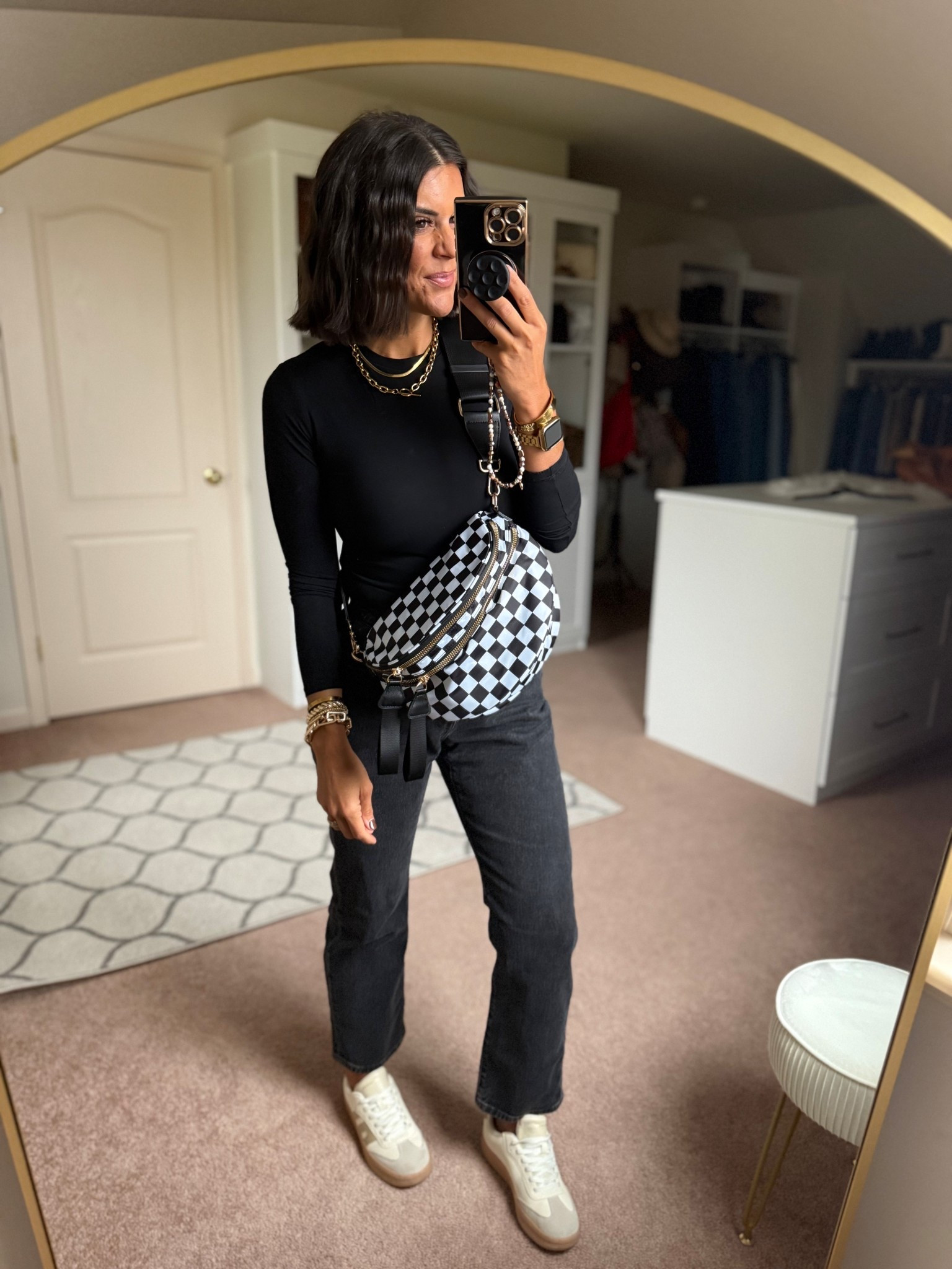 Size small in seamless top size 27 short in jeans (I’m 5’5” for reference) 

#LTKFindsUnder100 #LTKSeasonal