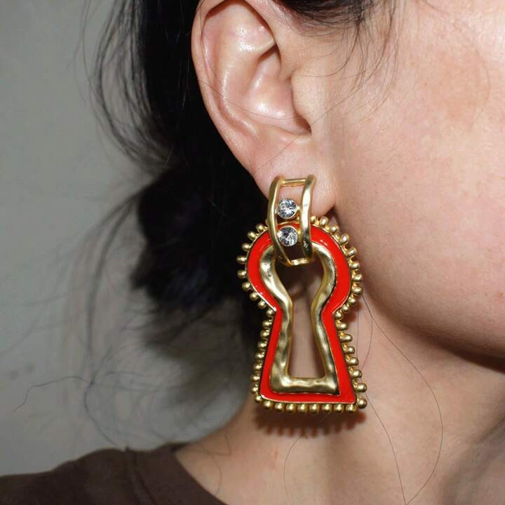 1 Pair Retro Metal Studded Keyhole Design Earrings, Suitable For Women's Everyday Wear, Runway, V... | SHEIN