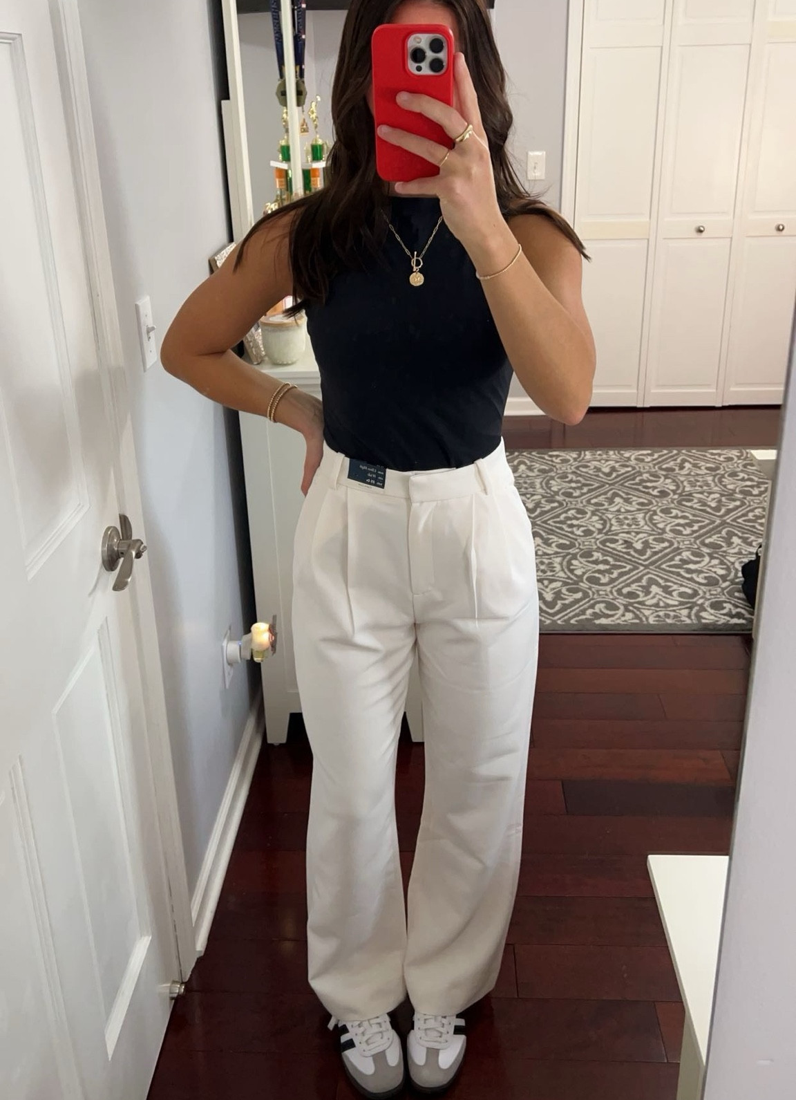 business casual ootd🖤🫶🏼
Size small in top!
Size 26 in bottoms!

#LTKBeauty #LTKStyleTip #LTKWorkwear