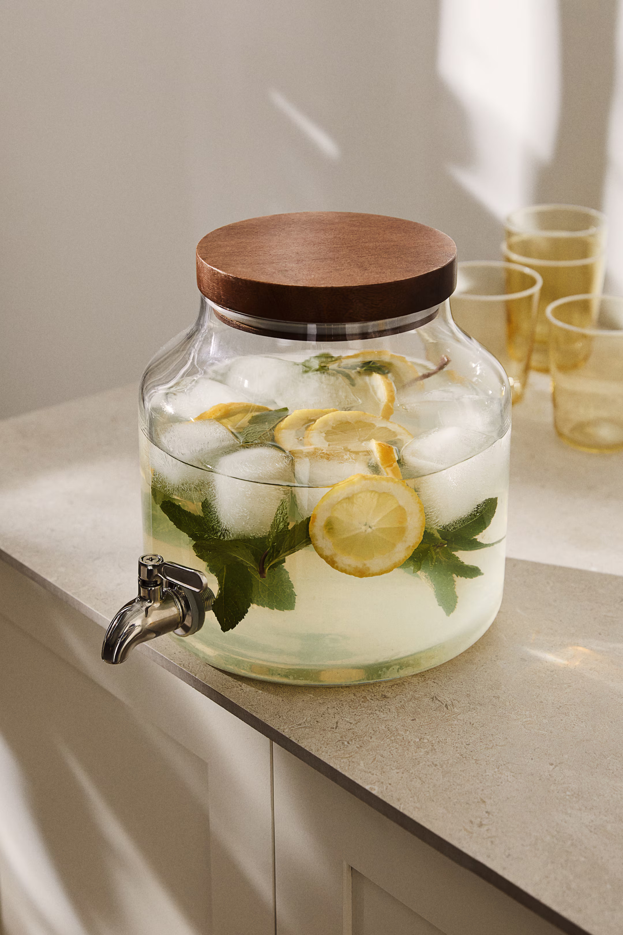 Glass Dispenser with Tap | H&M (US + CA)
