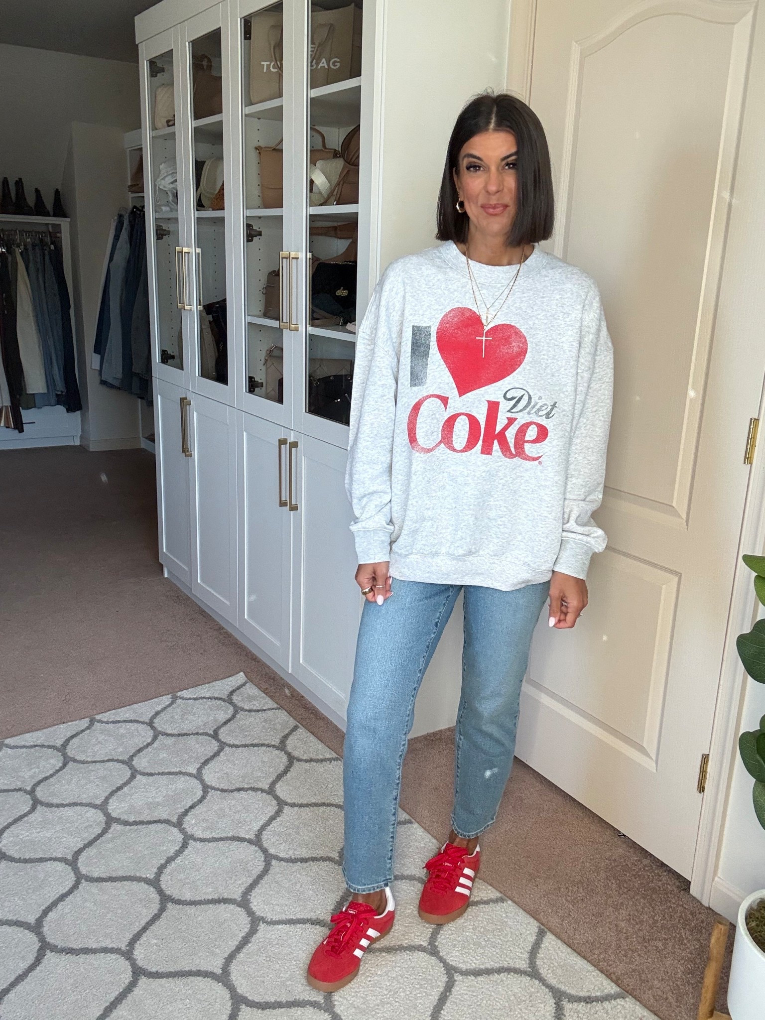 AHHHH! Love this! Size small
Size 2 in jeans- both of these 40% off! 

#LTKSeasonal #LTKFindsUnder100 #LTKSaleAlert