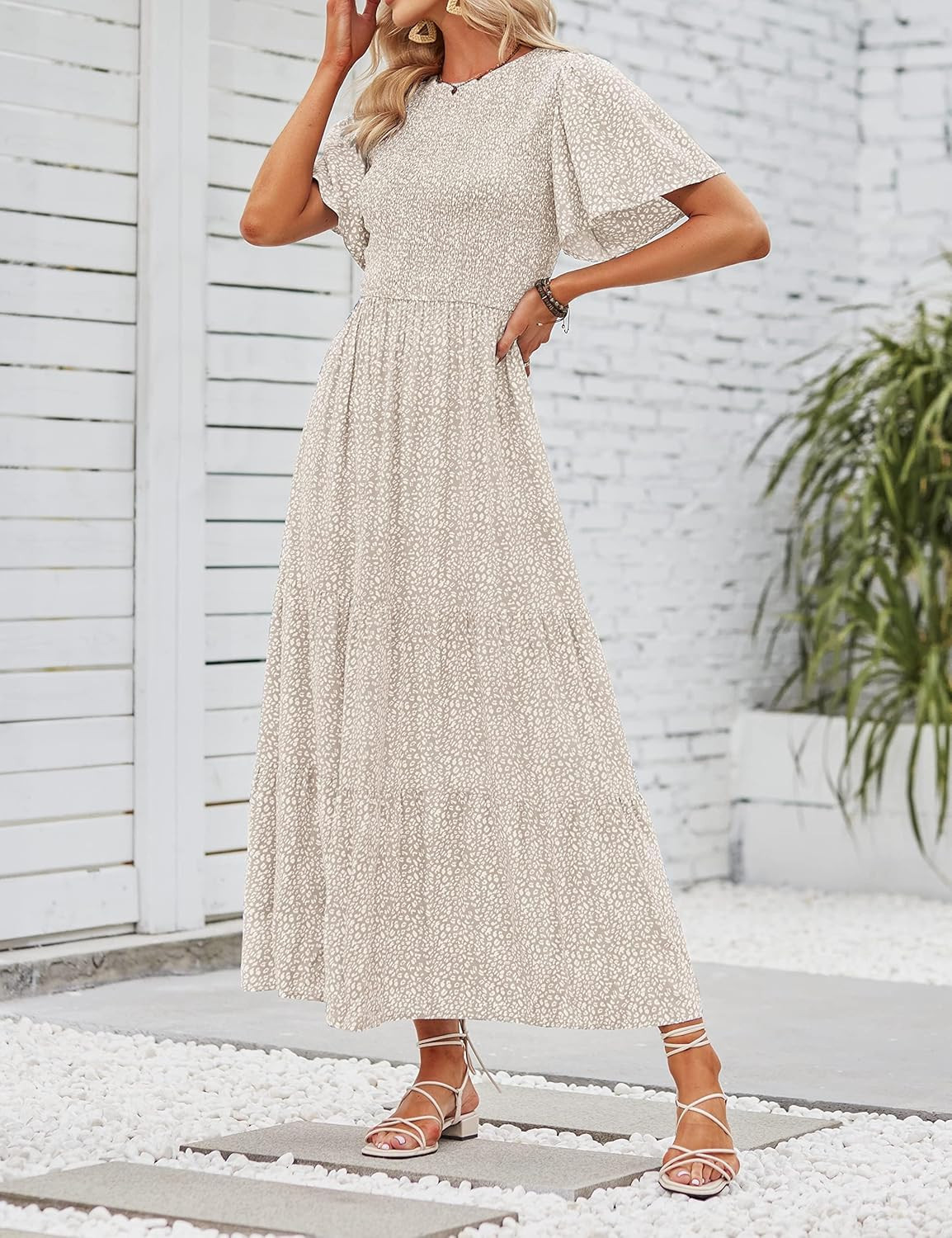 ZESICA Women's 2024 Summer Casual Floral Print Short Flutter Sleeve Crew Neck Smocked High Waist ... | Amazon (US)