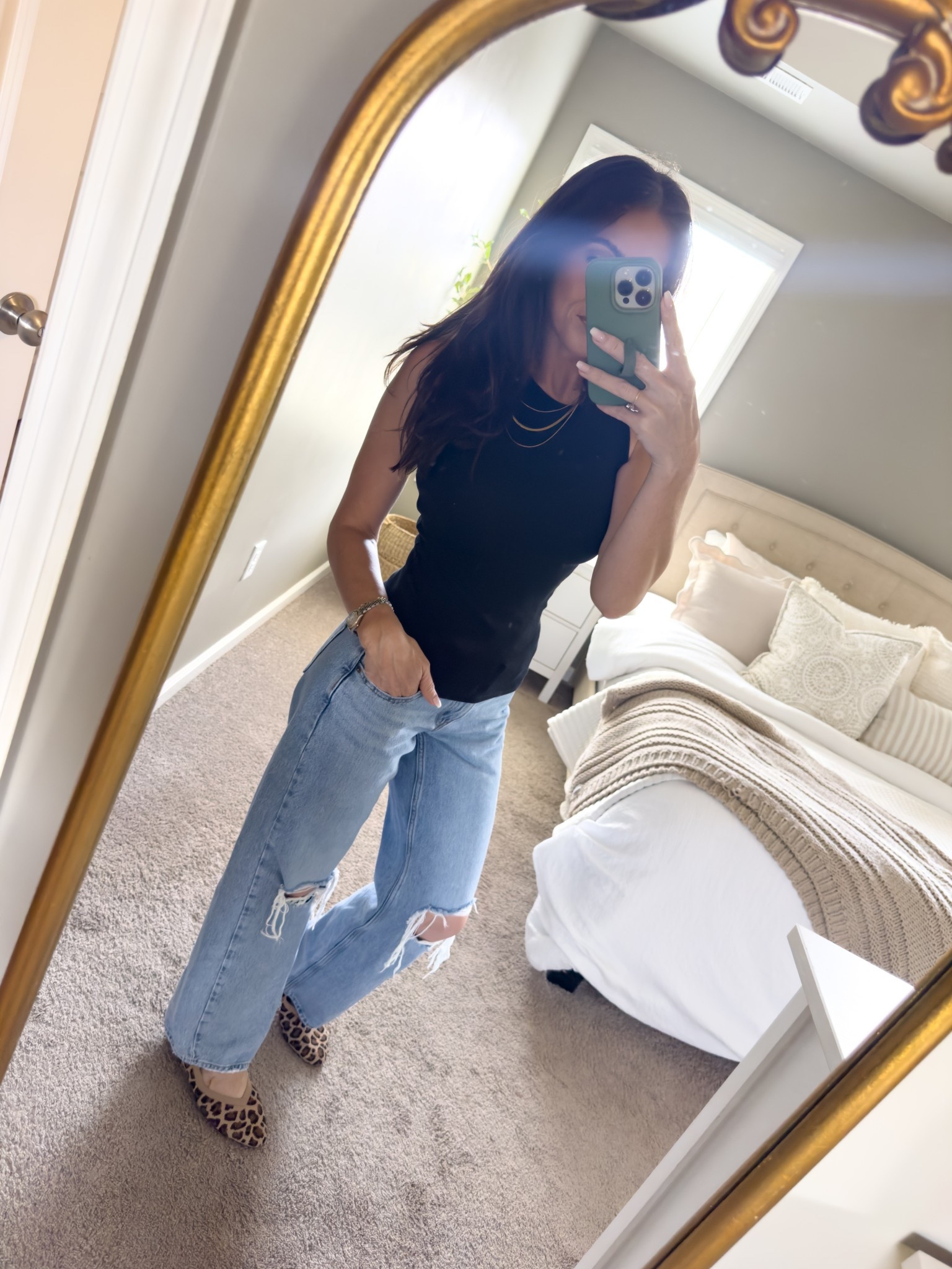 Levi jeans girl ALWAYS 

#LTKStyleTip #LTKBeauty #LTKShoeCrush
