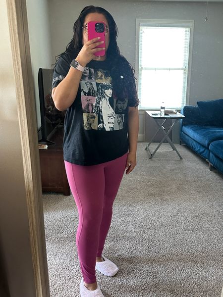 Say hello to my newest pair of leggings - I am living for this color! It’s called washed mauve. I’m wearing a size 12. These active wear leggings have pockets and are high waisted. They’re buttery soft and so comfortable!


Fitness, exercise, walking, midsize fashion, Taylor swift, travel

#LTKFitness #LTKActive #LTKMidsize