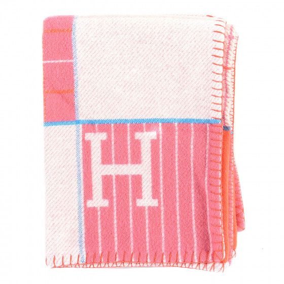 HERMES

Wool Cashmere Avalon Passe-Passe Blanket | Fashionphile