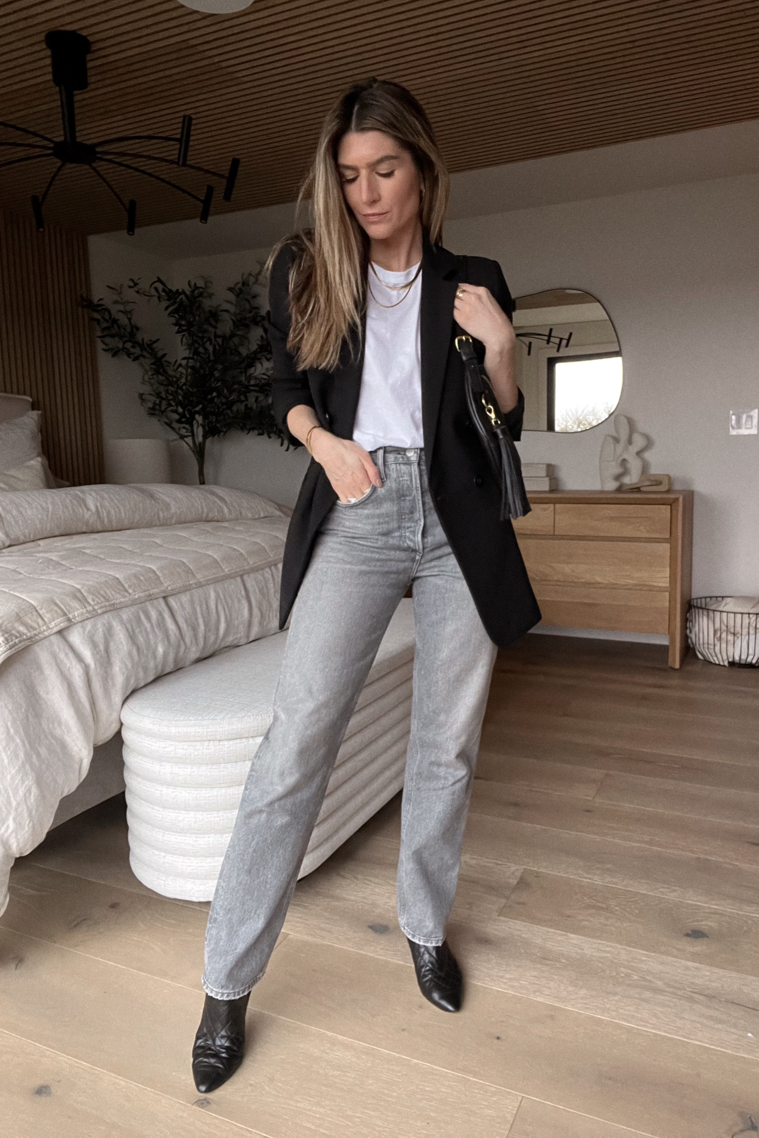 30 DAYS OF STYLING WHAT I OWN // day 18 of 30 : easy white tee and repeat blazer 

#LTKMostLoved #LTKstyletip #LTKshoecrush