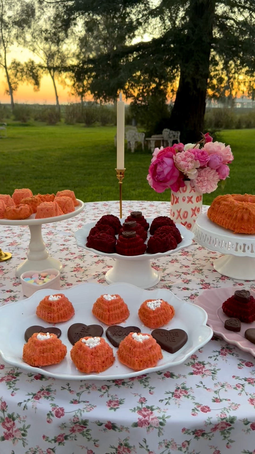 The @Wayfair 5 Days of Deals ends today! Dong miss out on saving up to 60% on bakeware, Valentine’s Day decor and entertaining essentials, furniture, and more! #wayfair #ad #wayfairpartner 

#LTKSaleAlert #LTKValentine #LTKHome