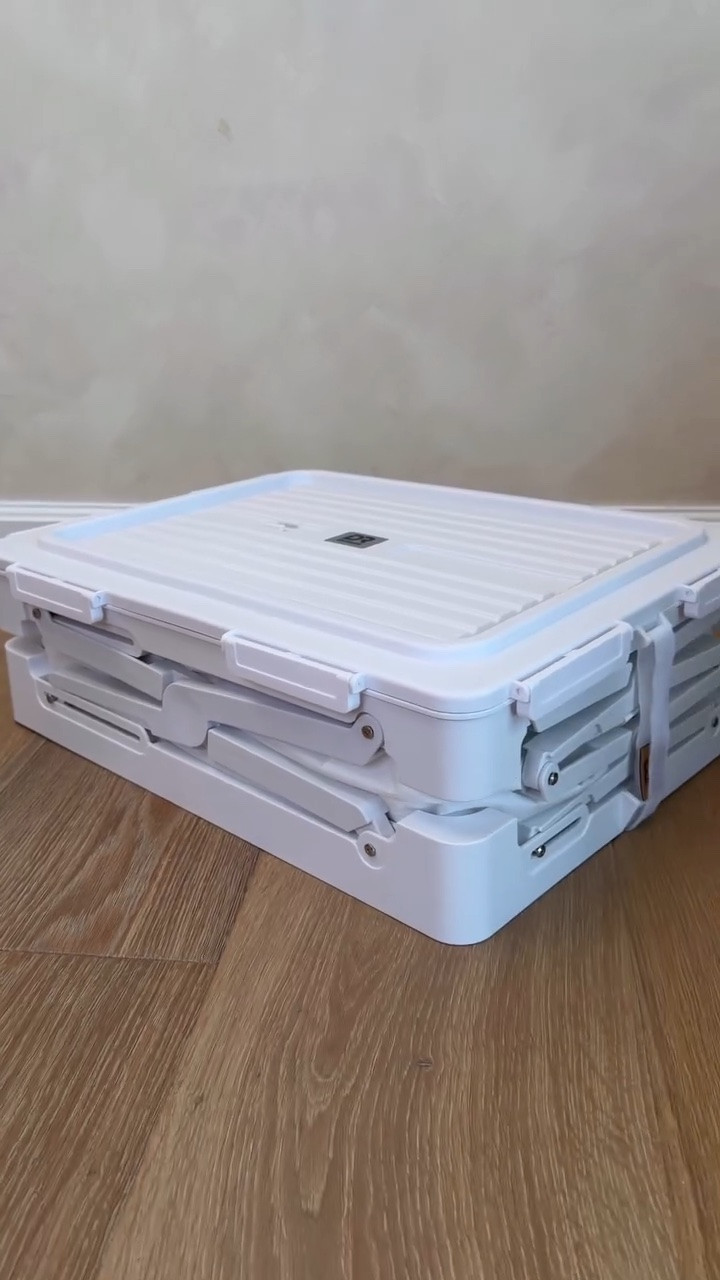Amazon Vacuum Storage Box! This collapsible vacuum storage bin keeps bulky blankets and comforters protected while saving so much space 🙌🤍  

#homeorganizationtips #spacesaving #vacuumbag #founditonamazon

#LTKHome
