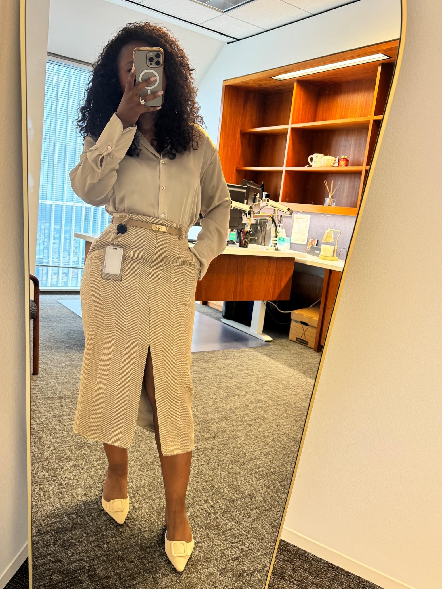 Love this skirt so much!! 🤎

#LTKootd #LTKPetite #LTKWorkwear