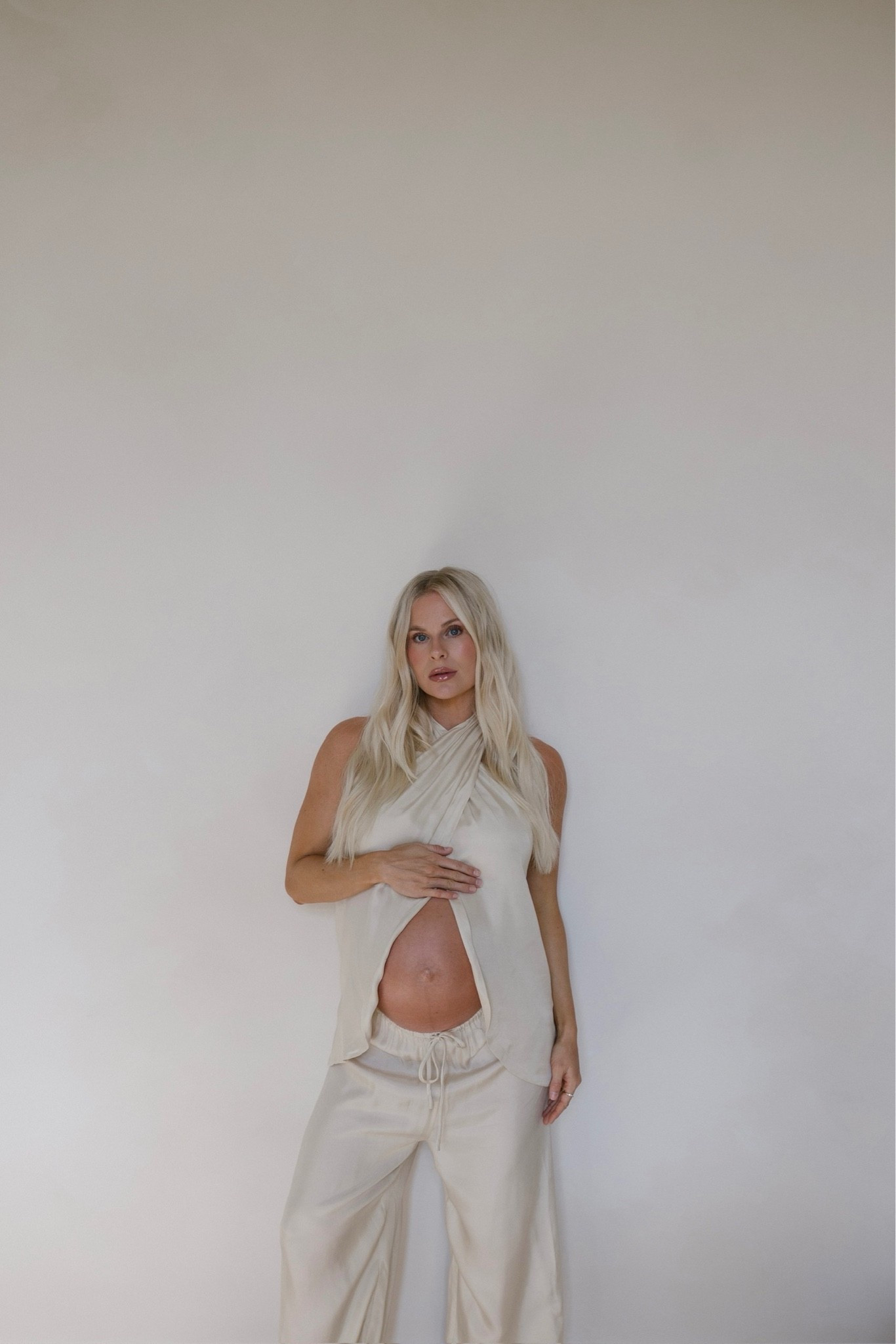 SIZE: 8 in top & pants (sized up for pregnancy), code “KPGS20!” for discount on pointer finger ring. #kathleenpost

Maternity shoot outfit, neutral look, matching set, bump friendly, maternity look

#LTKootd #LTKBump