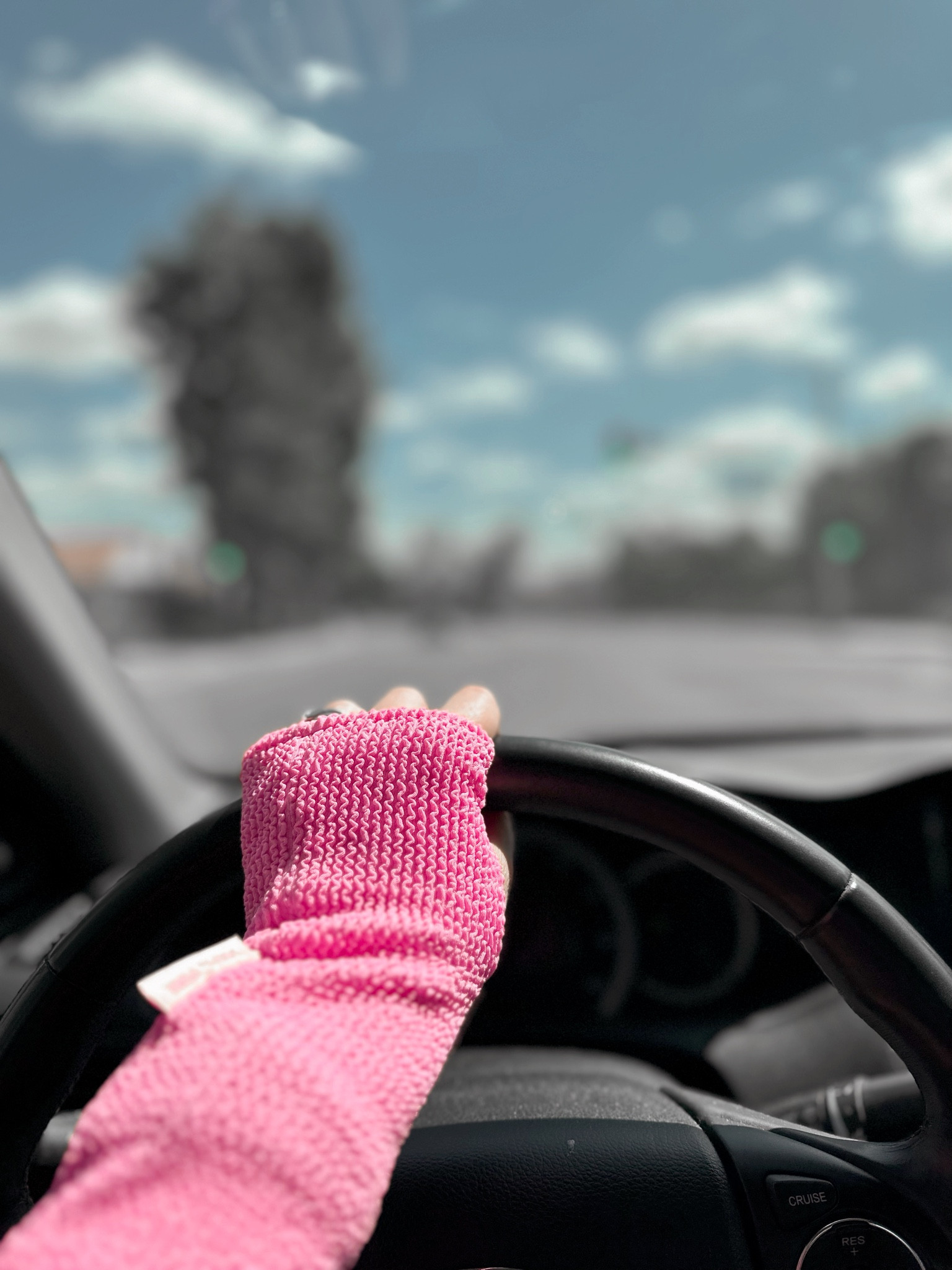 Protect your palms mamas #sundamage #momonthego #antiaging 

#LTKunder50 #LTKworkwear #LTKcurves