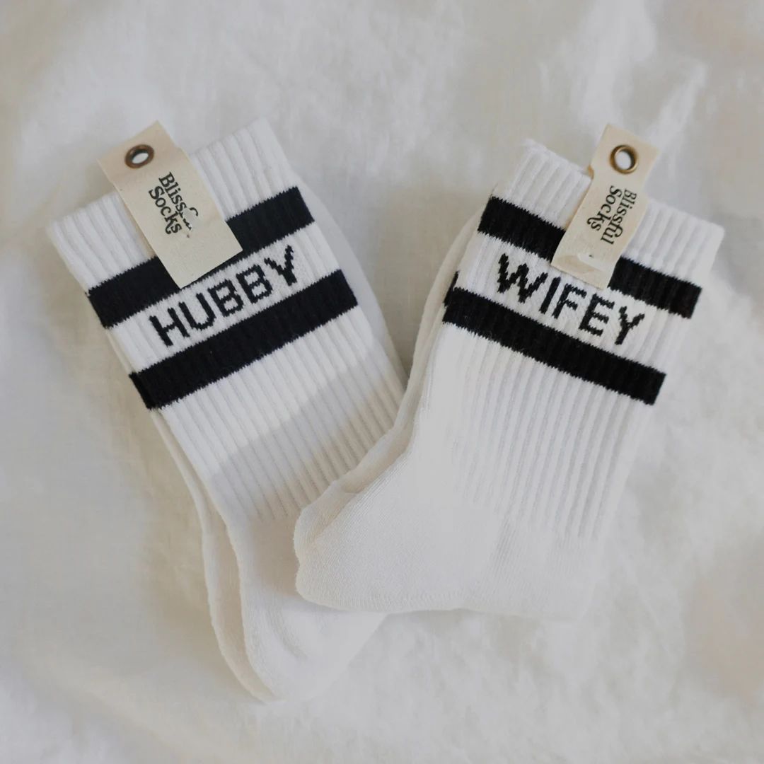 Wifey & Hubby Socks, Couple Wedding Gift, Engagement Gift, Bridesmaid Socks, Unique Gift for Coup... | Etsy (US)