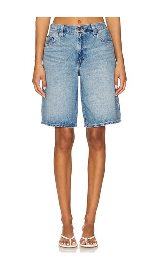 Baggy Dad Jort 於 Take Everyday | Revolve Clothing (Global)