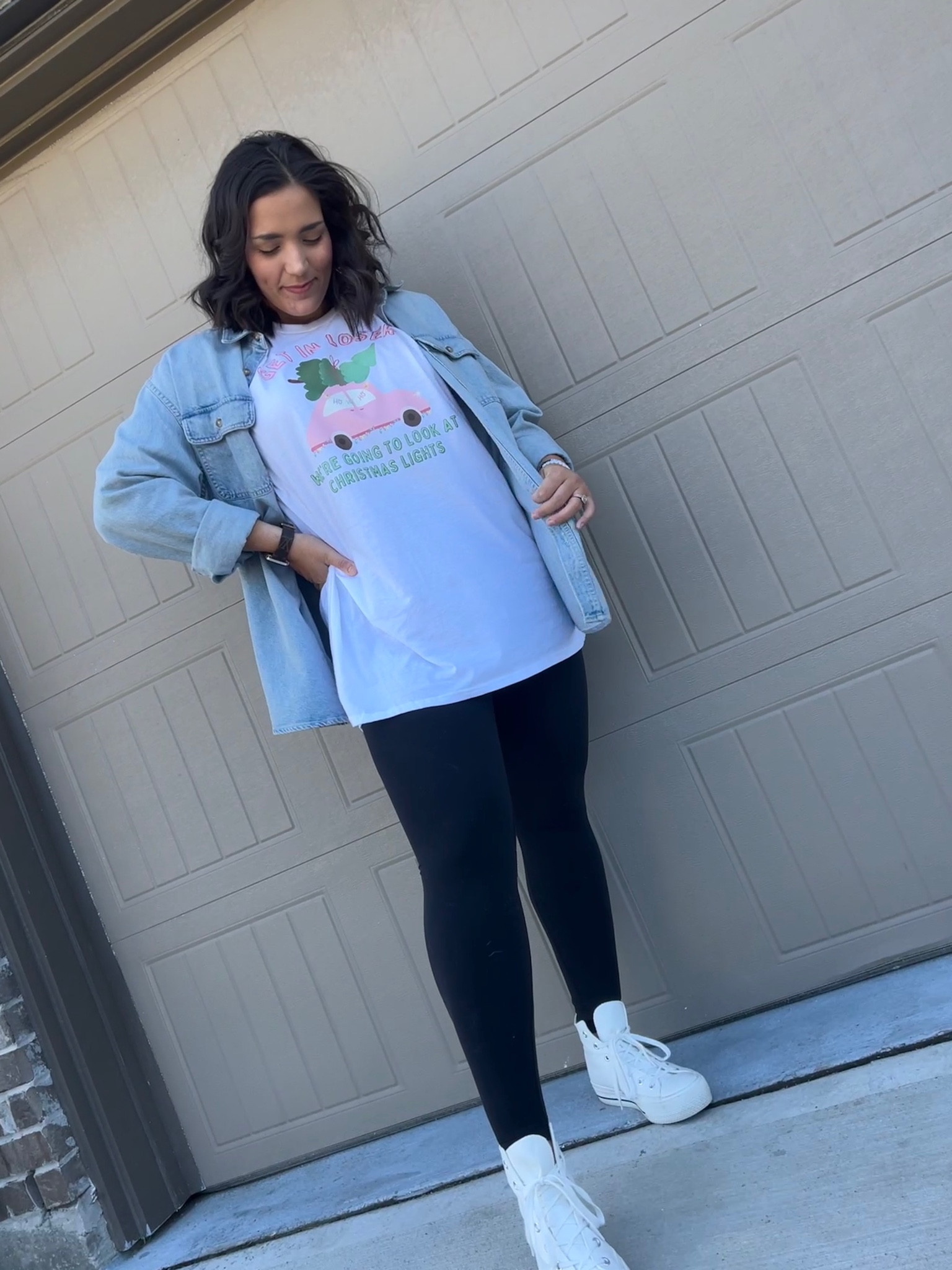 Graphic tees & this denim shirt are the perfect casual cute comfy combo!!!🤍❄️

#LTKunder50 #LTKfit #LTKcurves