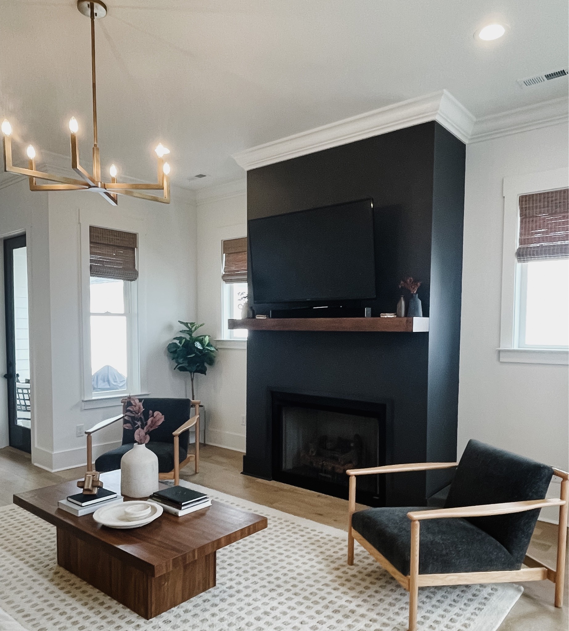 Home decor
Living room inspo
Living room furniture
Organic modern
Light sofa
Wood coffee table
Accent Chair
Vases
Lighting
Chandelier
Home Decor
Pillows
Accent pillows
Throws
Fireplace 
Rug
Accent rug 


#LTKSeasonal #LTKunder100 #LTKhome