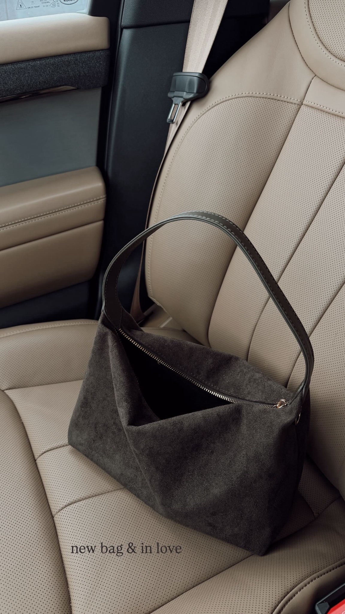 New bag and in love! Looks designer without the price tag #stylinbyaylin #aylin #target #targetfinds #budgetfriendly #bags

#LTKFindsUnder100 #LTKStyleTip #LTKItBag