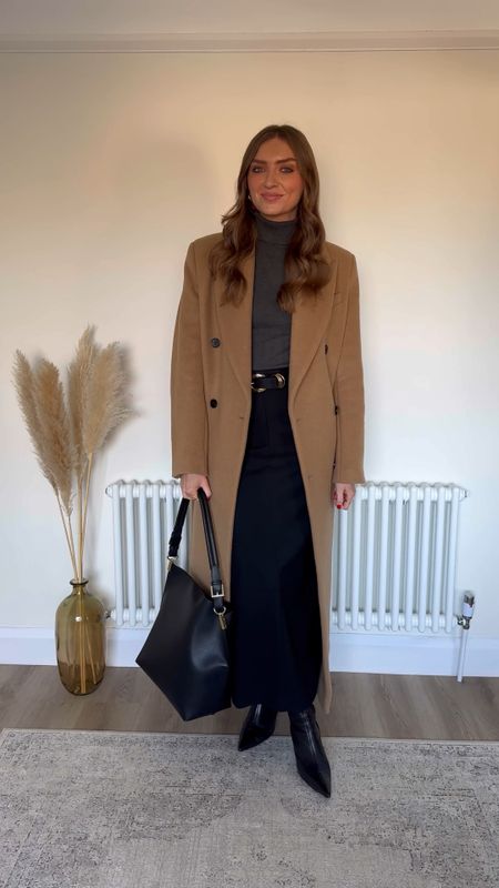 Day 7 of 7 days of workwear

XS in the H&M camel coat, this runs really big so size down 
H&M grey polo neck jumper, size small
H&M black pencil midi skirt, I’m wearing the size 8. Im 5ft 6 for an idea of the length 
Cos heeled leather ankle boots
Gold jewellery 

#LTKeurope #LTKworkwear #LTKSeasonal