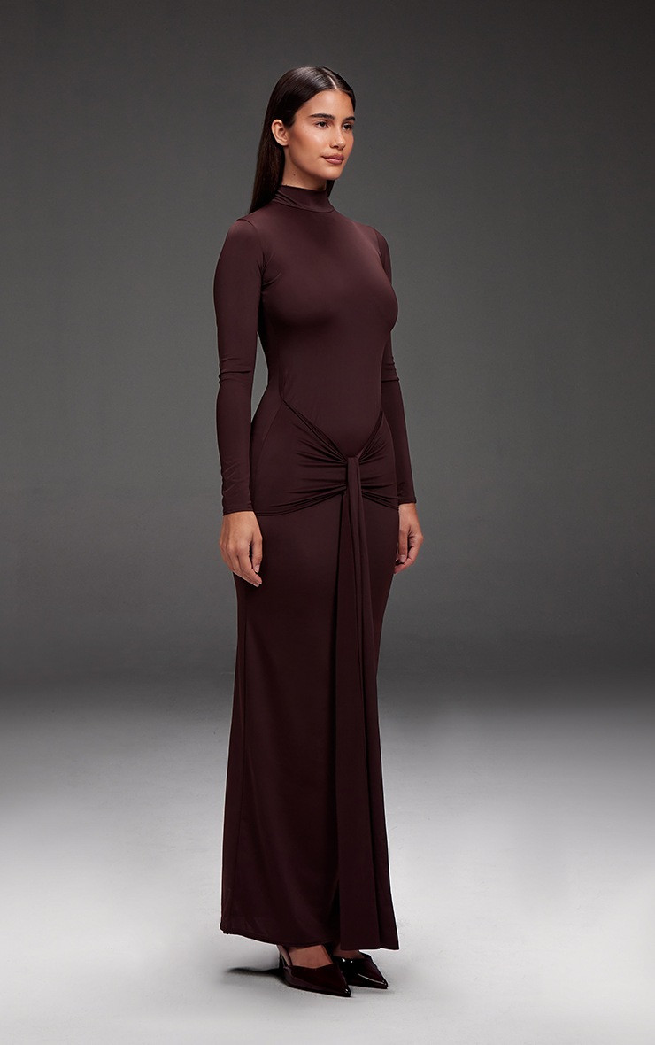 Chocolate Matte Sculpt Wrap Maxi Dress | PrettyLittleThing UK