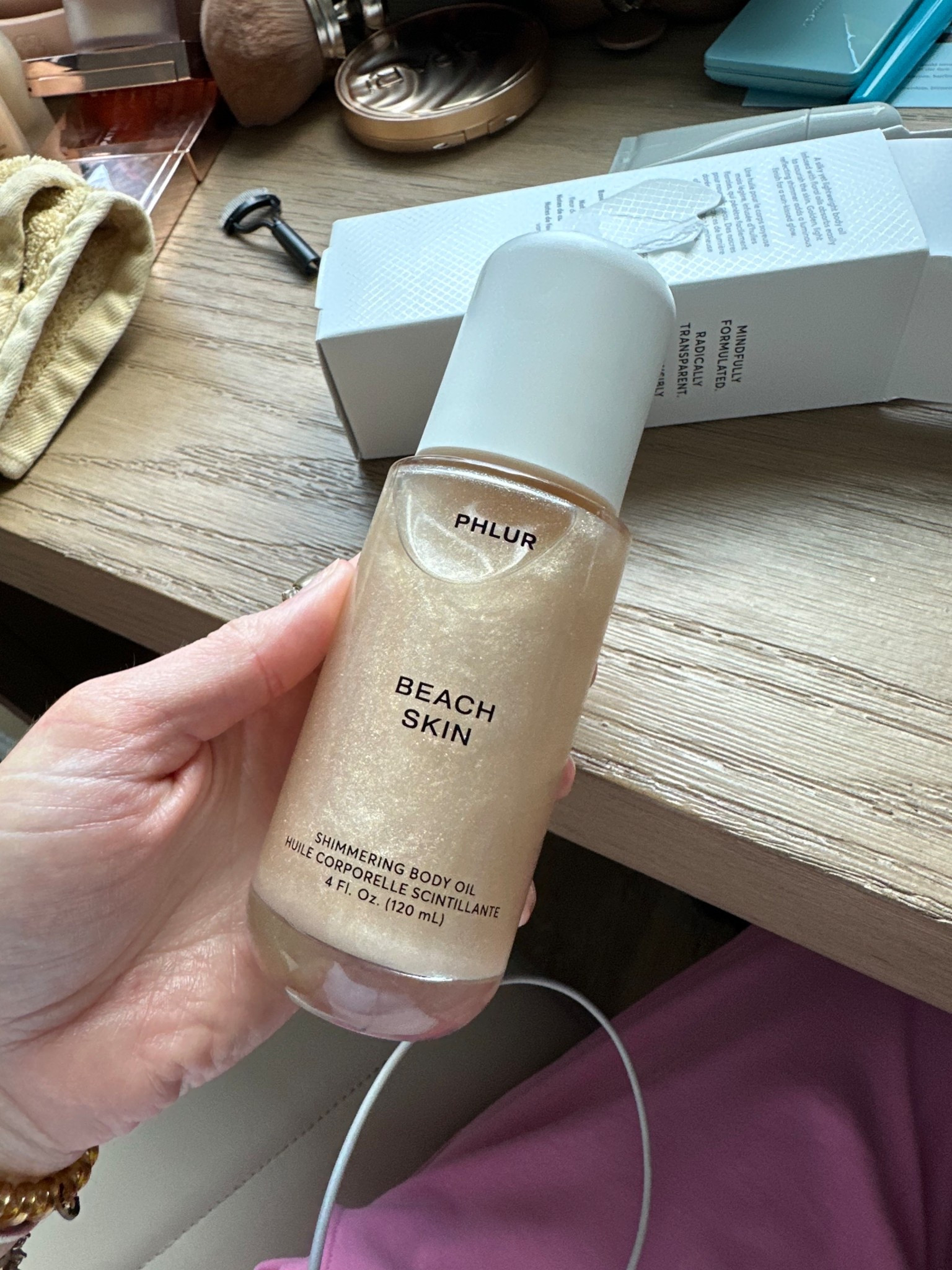 PHLUR Beach Skin Shimmering Body Oil, 4 Fl Oz – Coconut, Vanilla & Sandalwood Scented Body Oil for Women & Men, Hydrating Moisturizing After Shower Oil with Subtle Glow & Skin Musk Finish @PHLUR 

#LTKgrwm #LTKselfcare #LTKBeauty