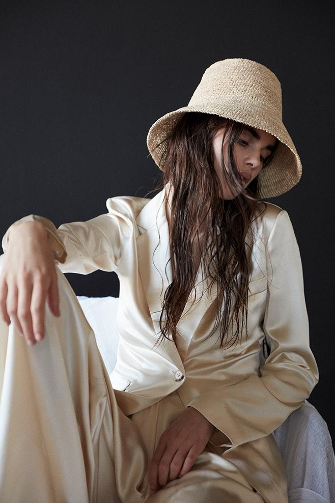 Felix | Janessa Leone