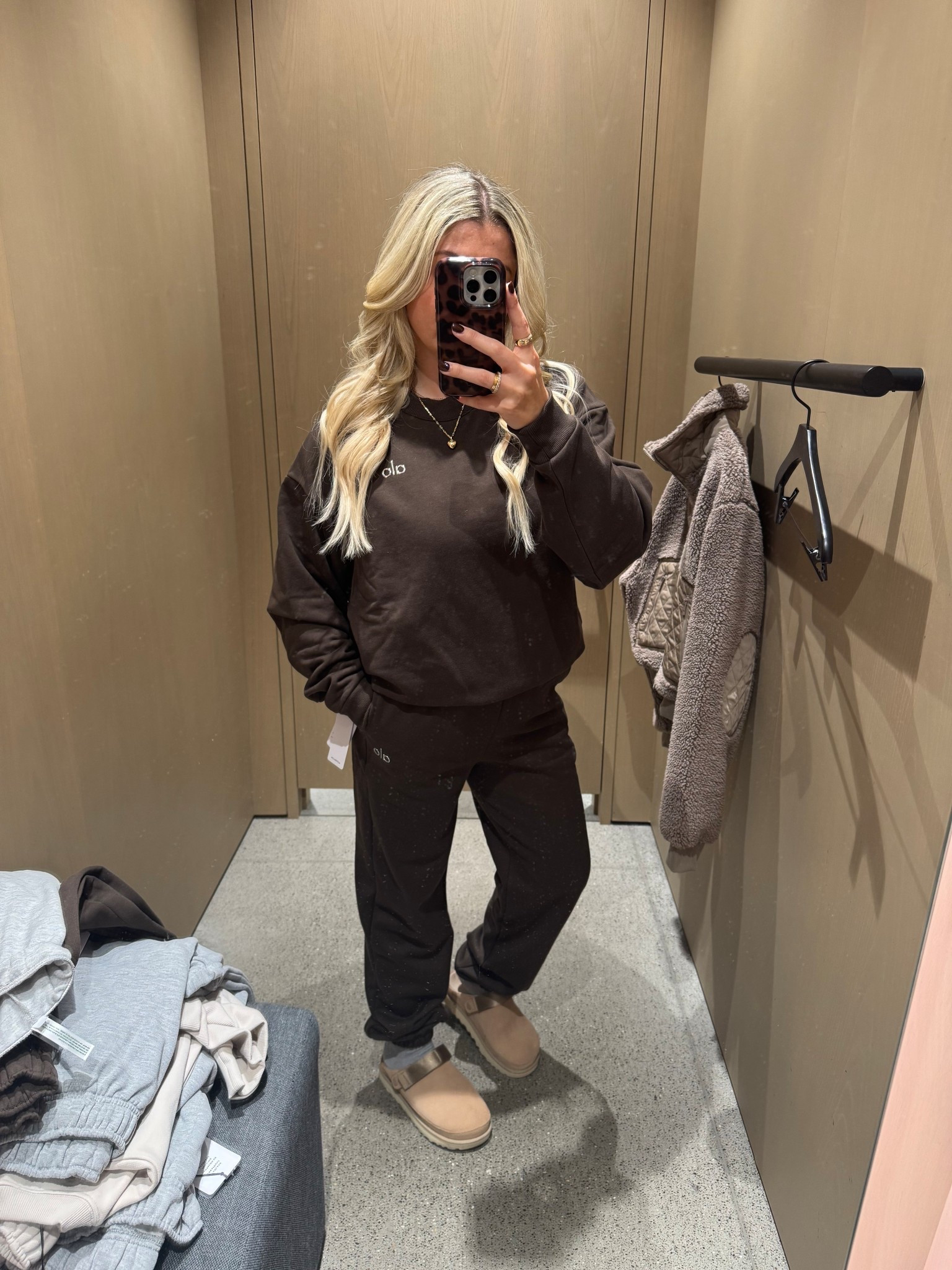 30% off alo
Matching set small
Ugg clogs tts
Gift idea 

#LTKGiftGuide #LTKSaleAlert #LTKFindsUnder100