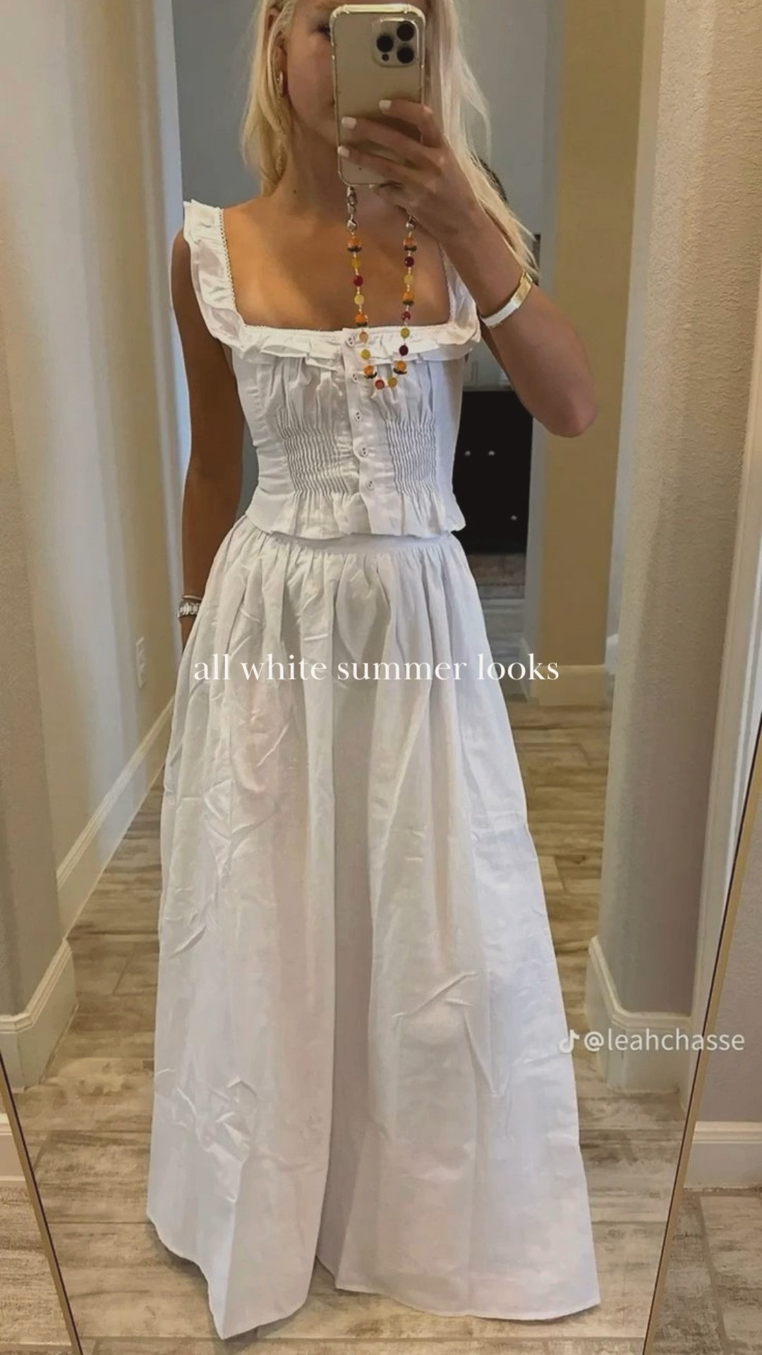 All-white outfits just hit different in summer 🤍 Which look are you saving for your next sunny day? ✨
 

 