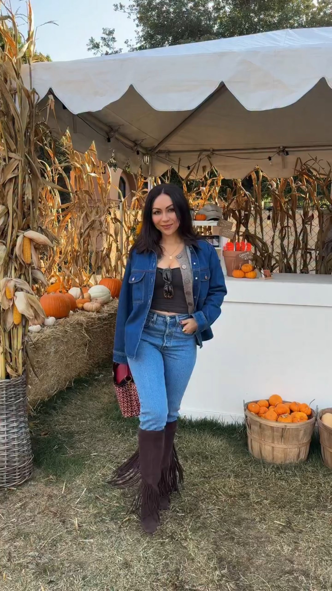 Falling for fall 🍂🫶🏼🎃 

#fallstyle #fall2025trends #falloutfits 

#LTKShoeCrush #LTKItBag #LTKSeasonal