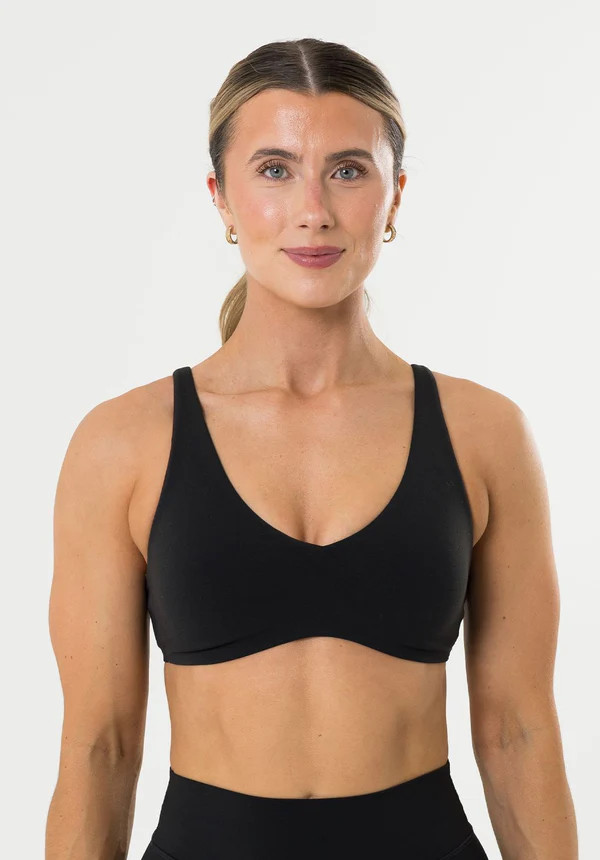 FormLux™ Curve LiteSculpt™ Sports Bra Black | Paragon Fitwear