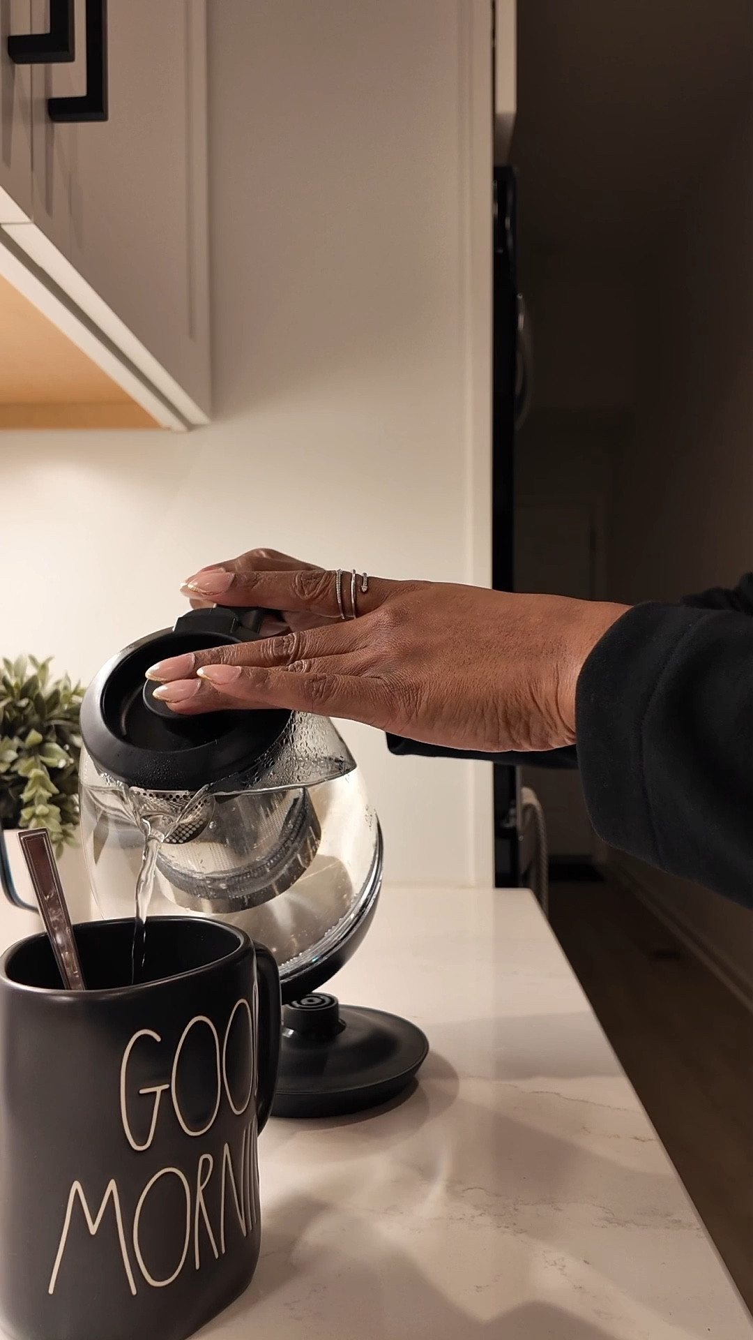 This has become part of my daily rhythm.

Using an electric kettle to make tea — simple and grounding.

#LTKdayinmylife #LTKHome #LTKfoodie
