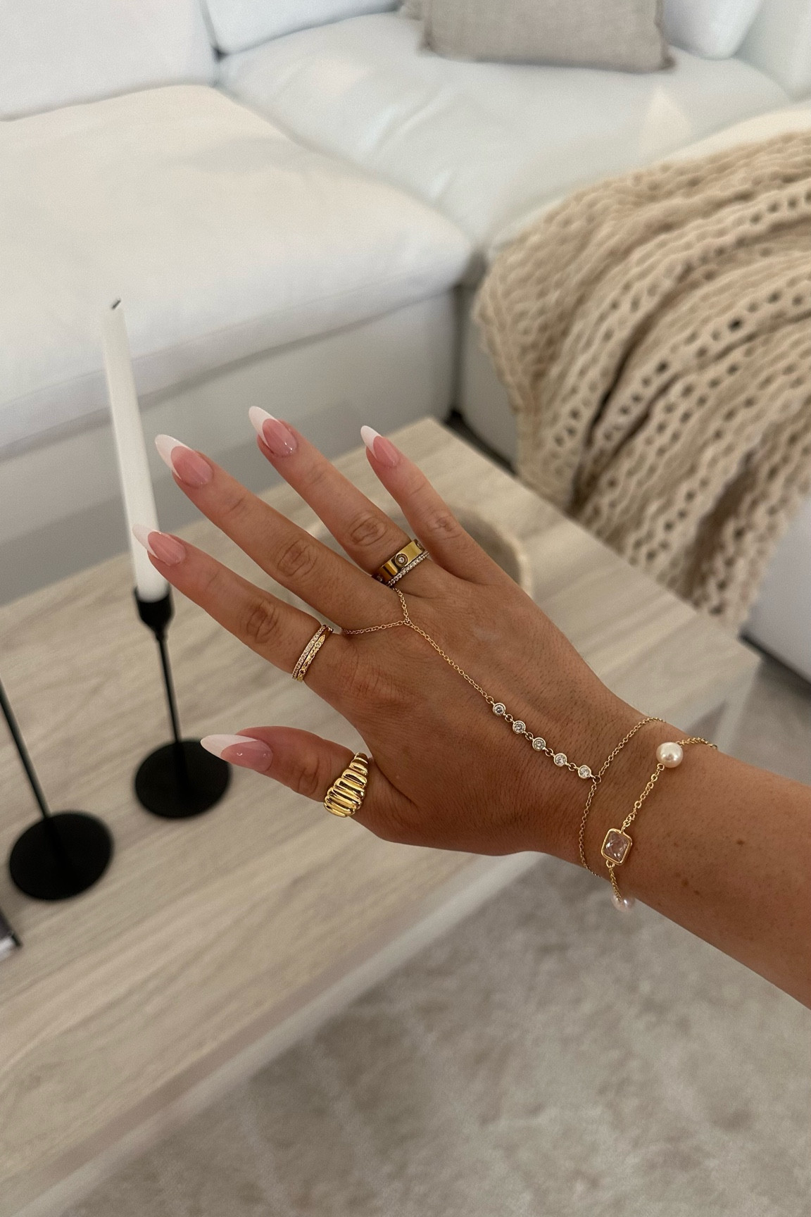 Press on nails + jewelry inspo 

#LTKBeauty