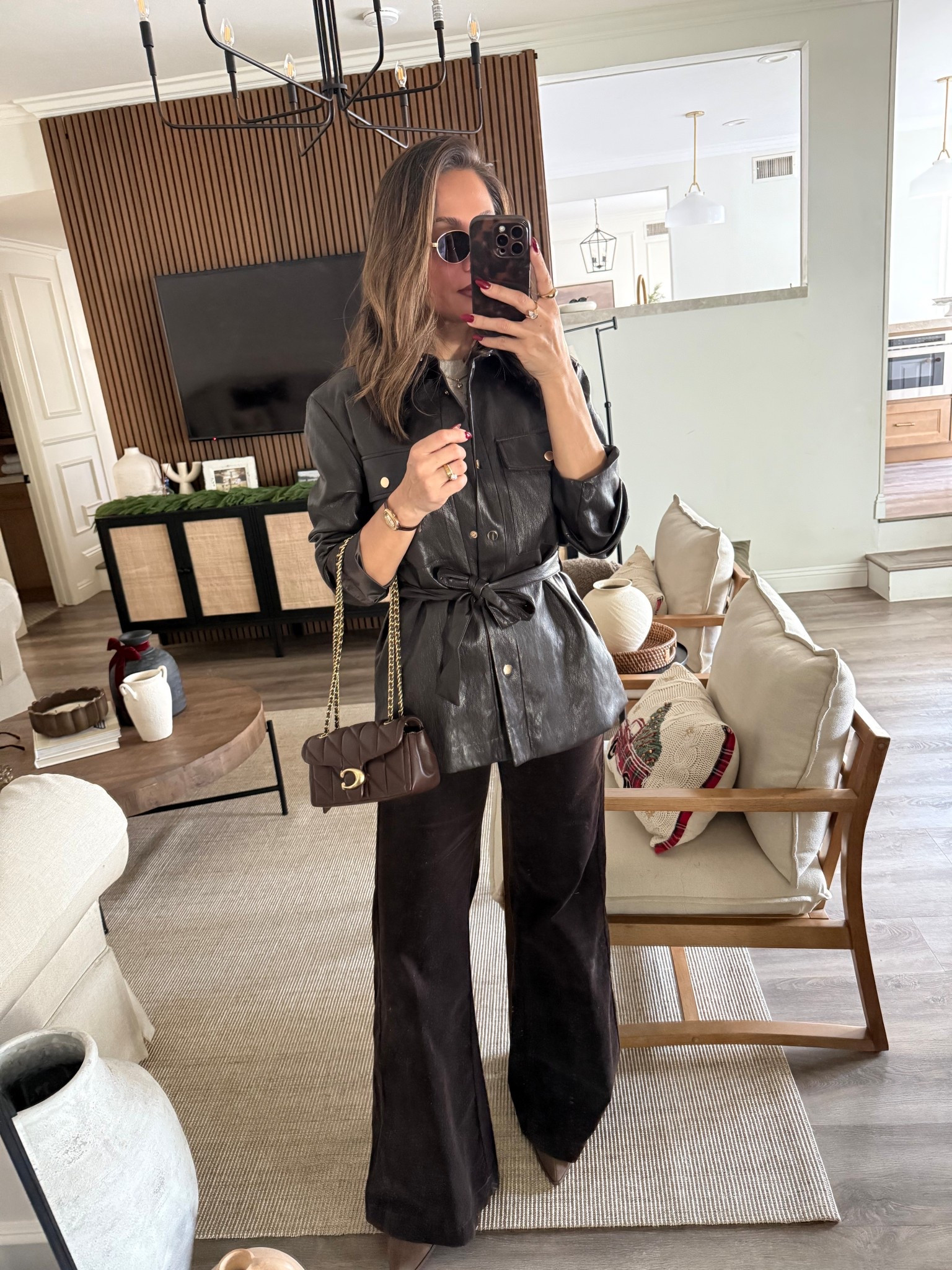 Brown is the new black 🤎🤎
These viral pants are on SALE!! 

#LTKootd #LTKCyberWeek #LTKHoliday