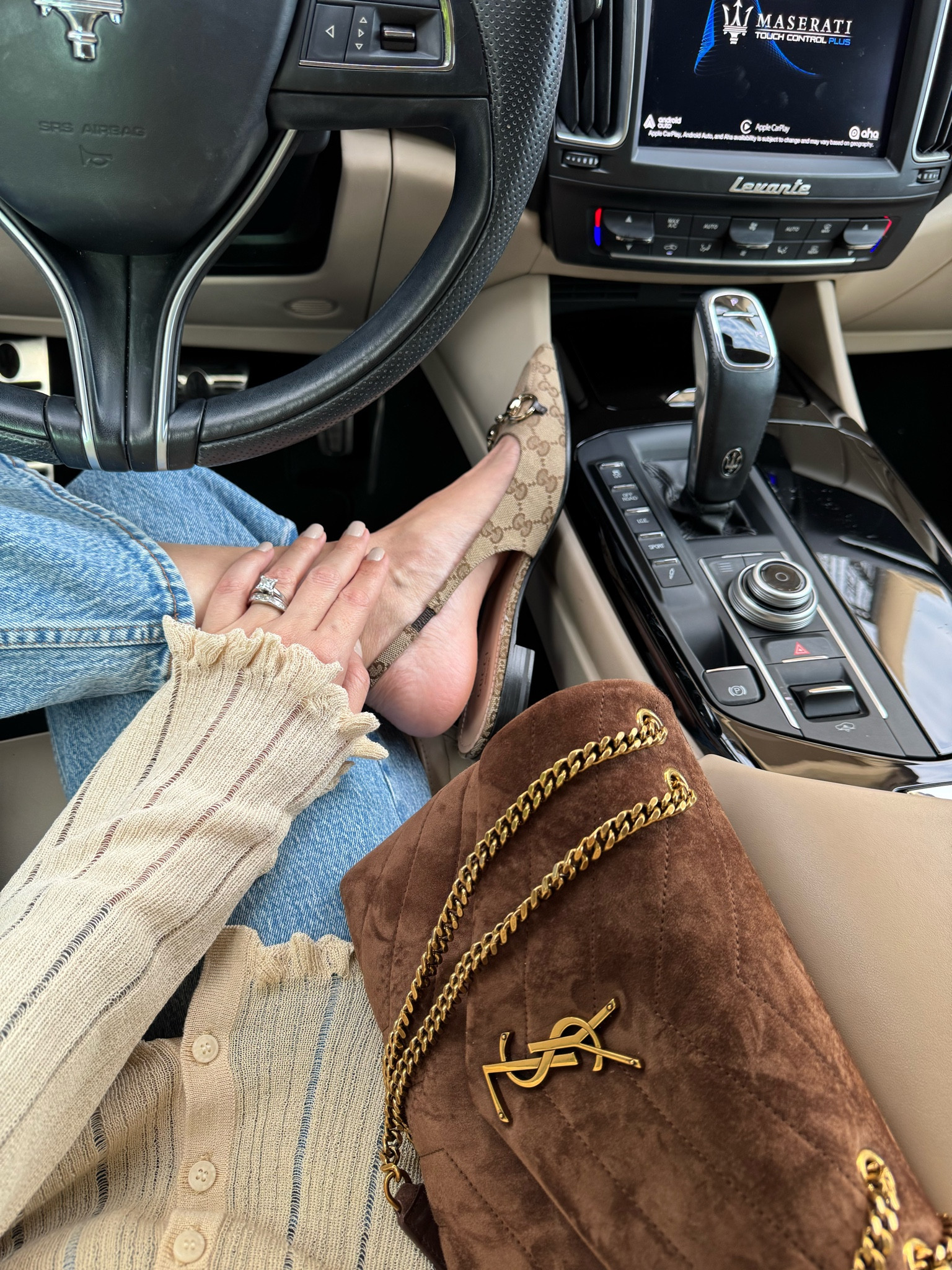 Casual chic outfit idea! I’m obsessed with my newest purchases, these bag and shoes are super beautiful and elegant! Everything fits true to size 

#LTKU #LTKStyleTip #LTKSeasonal