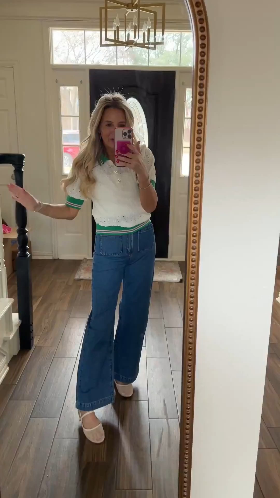 Cutest top and jeans combo 



#LTKootd #LTKSeasonal #LTKdayinmylife