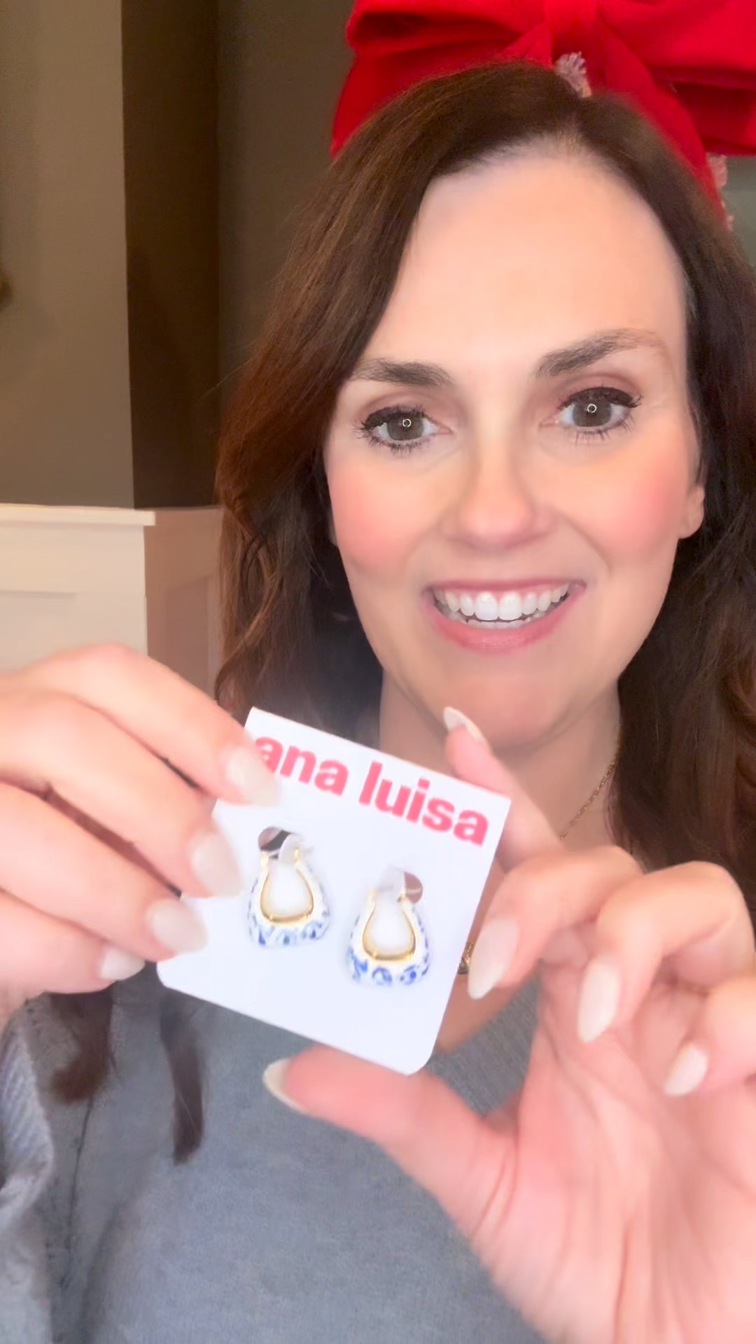 Where are my blue and white girls? These Ana Luisa earrings are for you! Chinoiserie details, so classic and dainty, and on sale!



#LTKGiftGuide #LTKootd #LTKSaleAlert