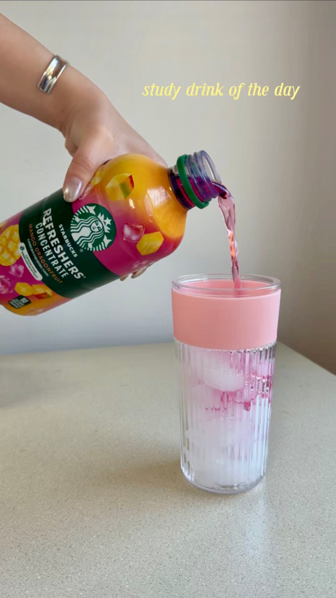#ad study drink of the day 💗

@Target @starbucks #study #starbucksathome #refreshersathome #targetpartner #target 

#LTKdayinmylife #LTKmorningroutine #LTKU