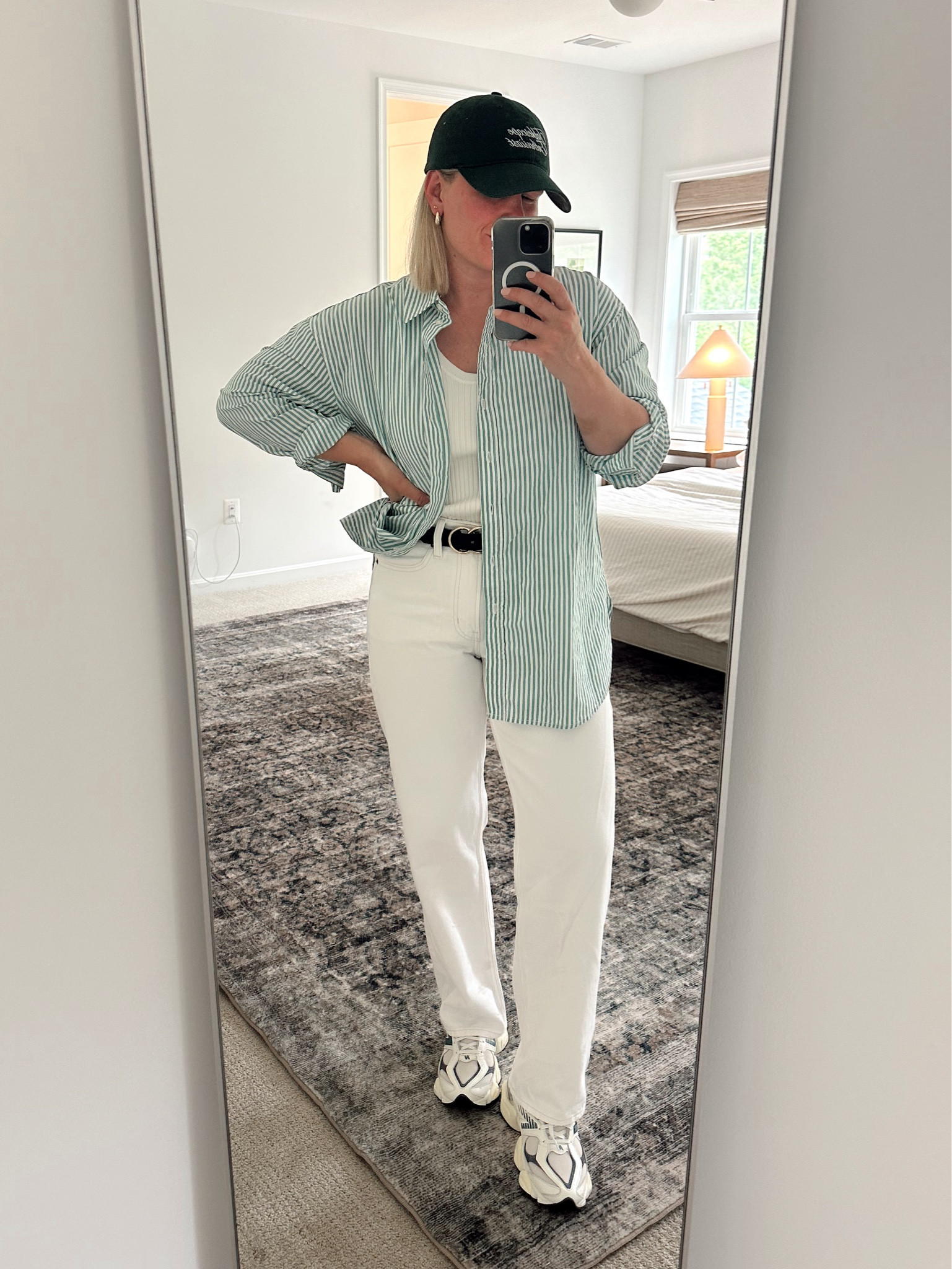 Serving up every 90’s look in the book today. NB 9060s comin’ in hot 🔥 

#LTKStyleTip #LTKShoeCrush #LTKU