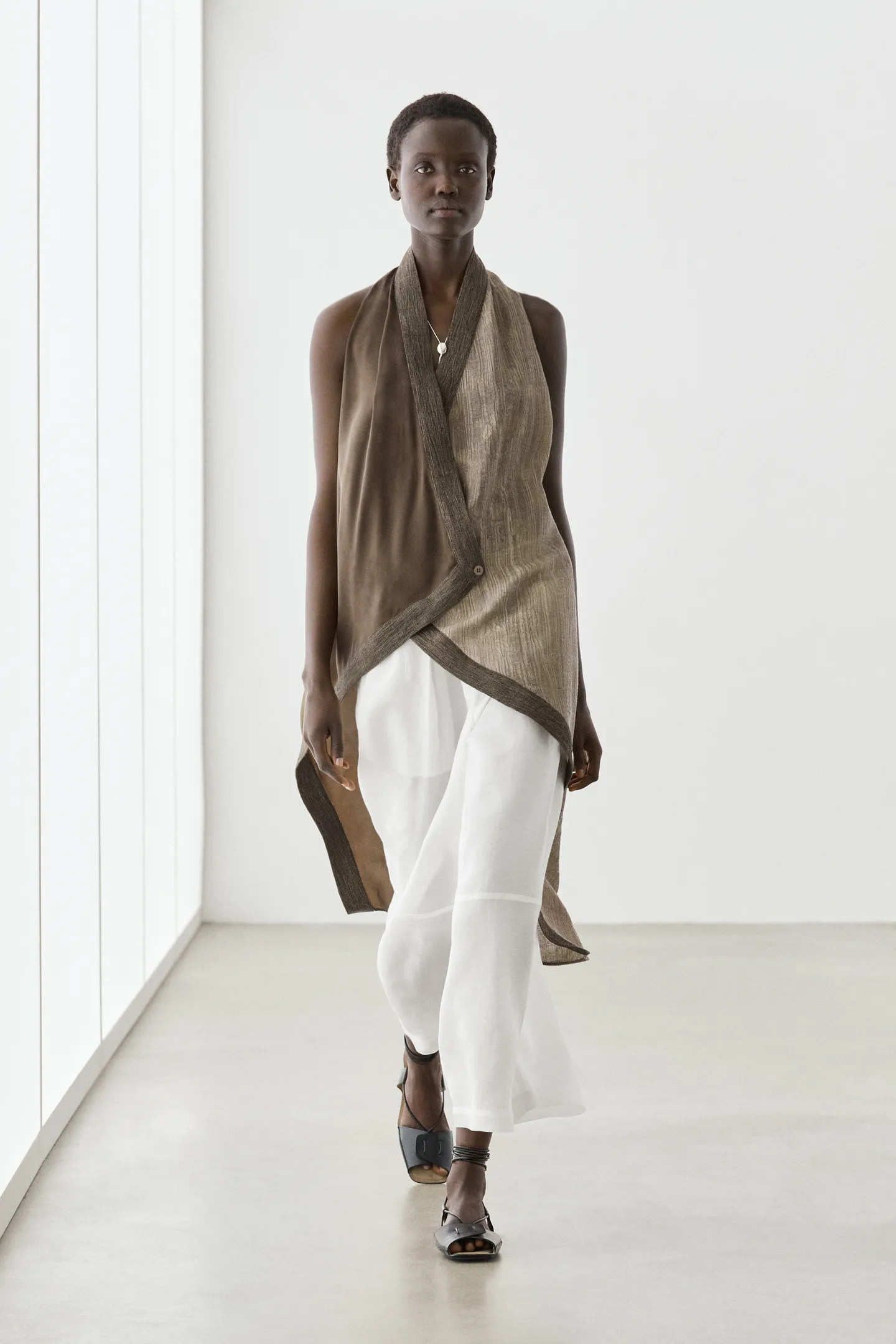 Flowing linen blend pants with seams | Massimo Dutti UK