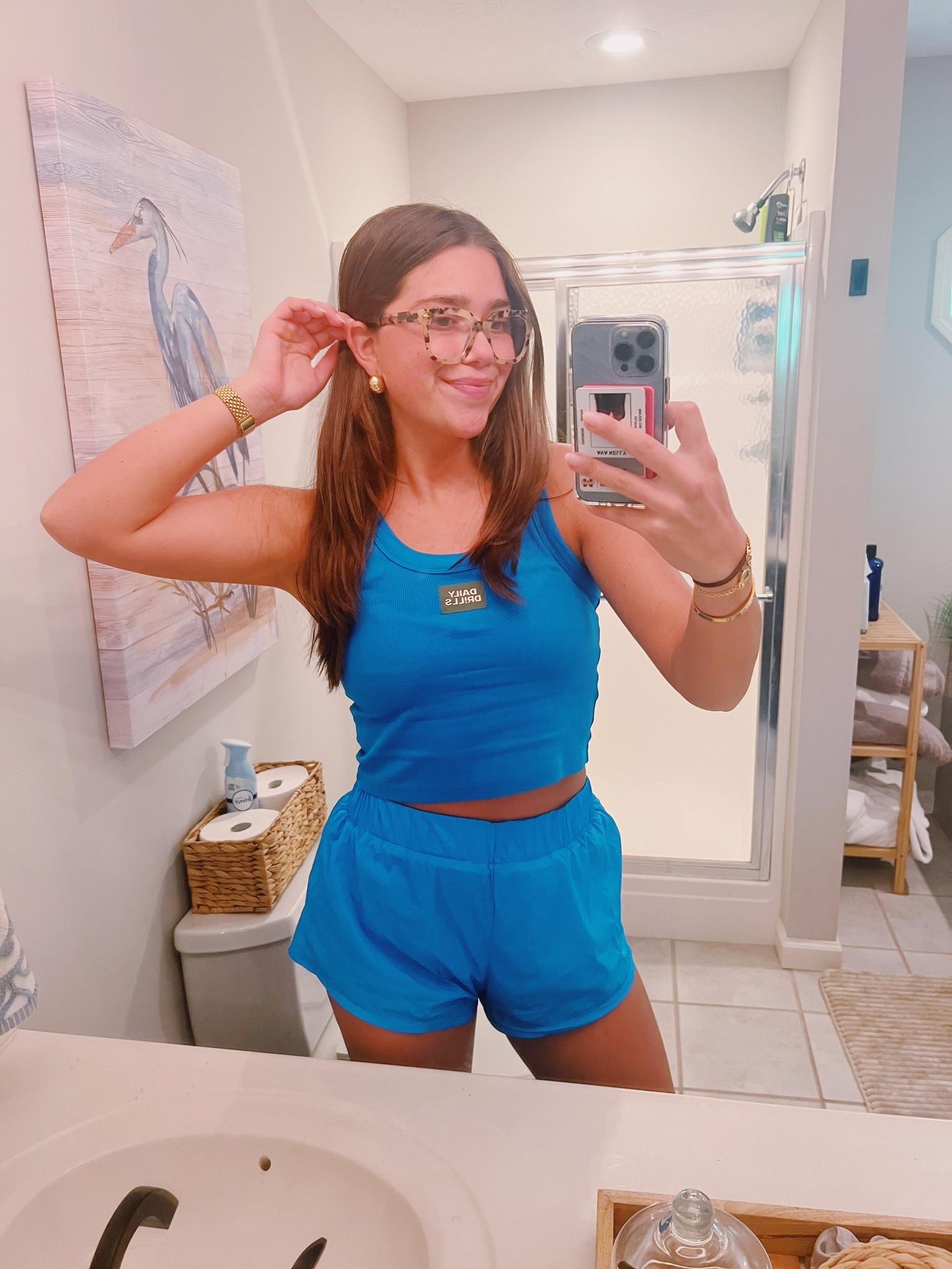 Wearing an xs/s in top and medium in bottoms! I’m 5’9