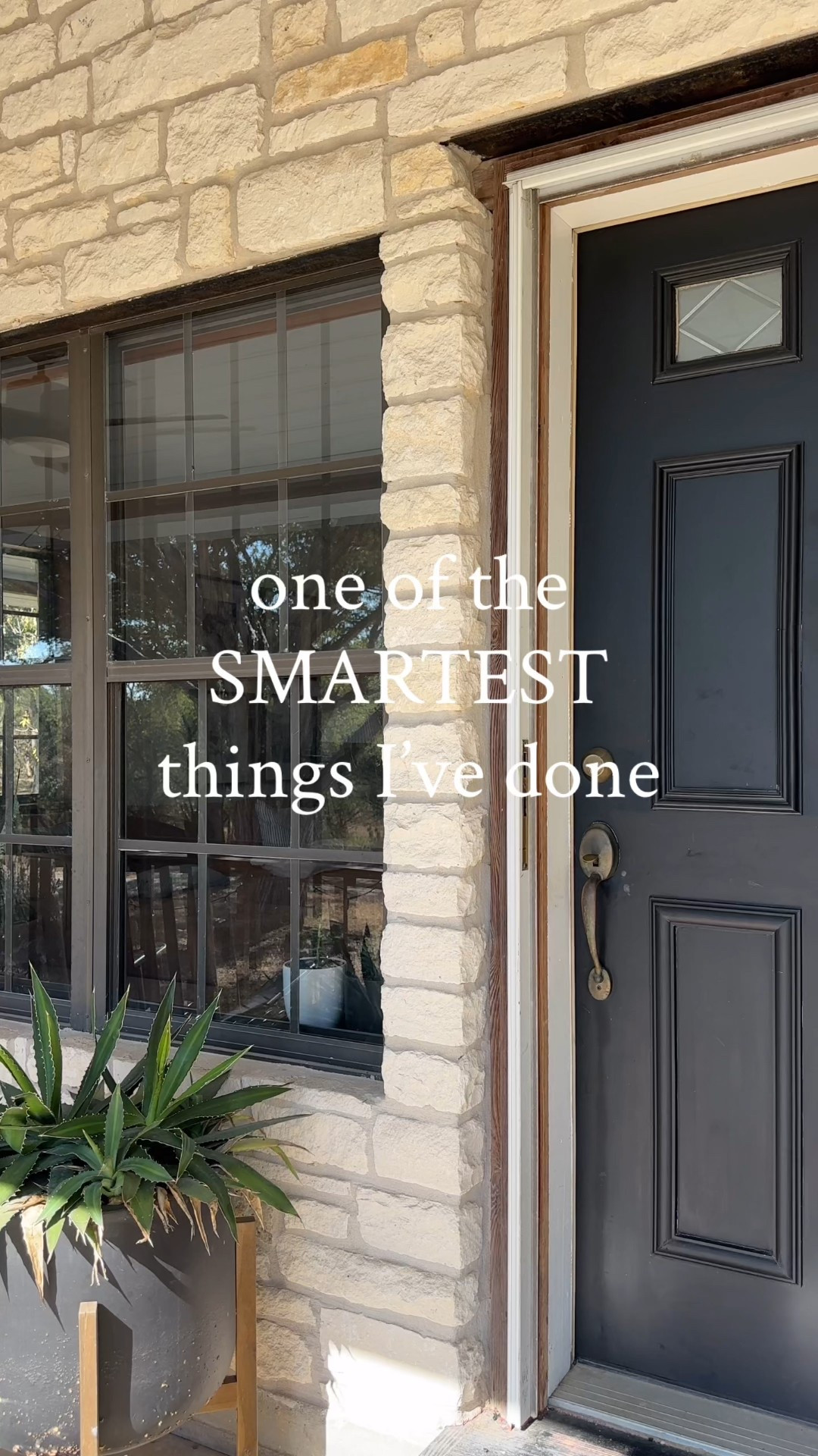 #ad I should have added a smart lock to our ranch house ages ago! It was so easy to install, and now I can get in and out without digging for my keys. Plus I can control it remotely with the app. Working smarter (not harder 😉) with @loweshomeimprovement!
#LowesPartner

#LTKHome