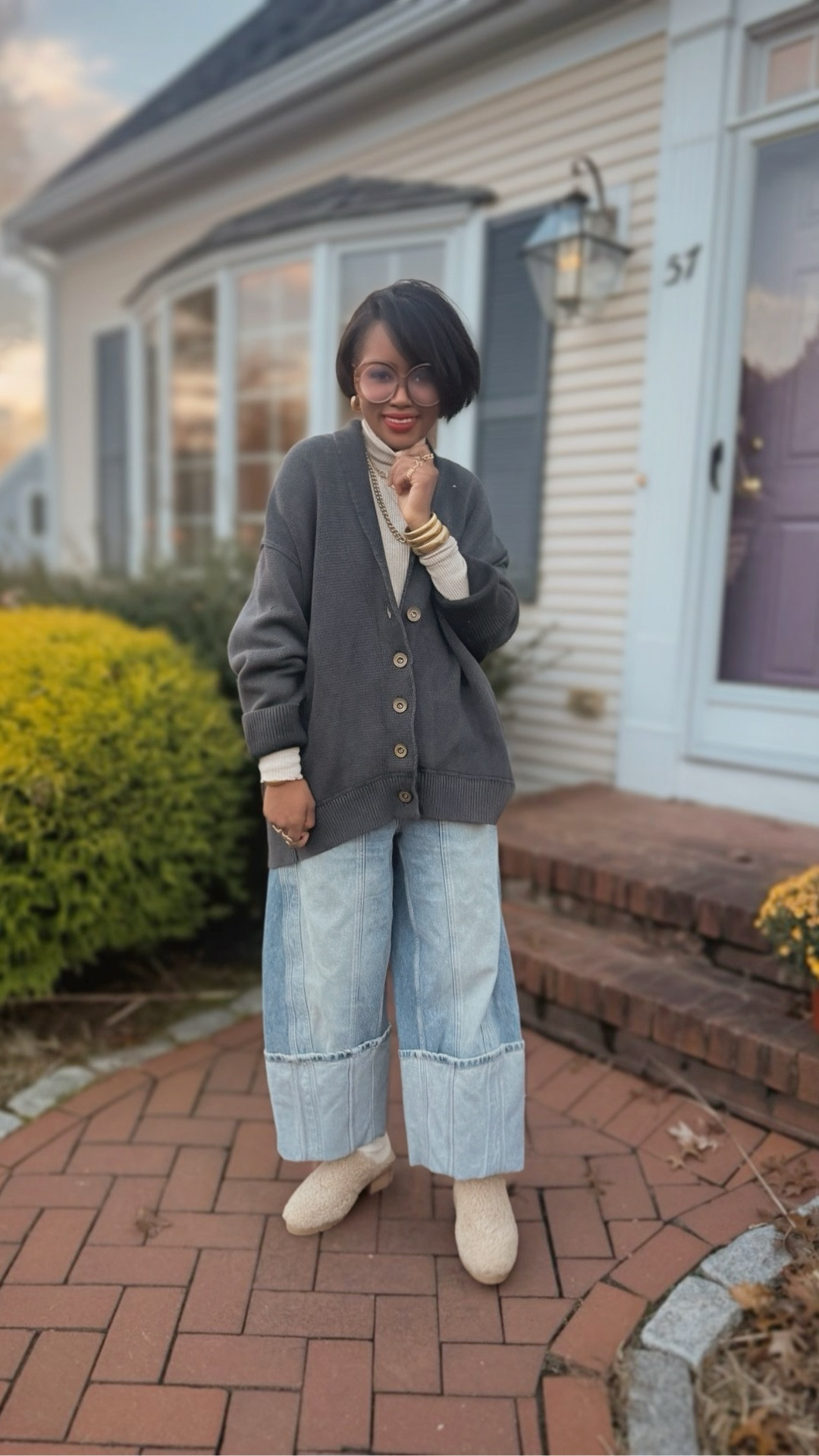 Just another super comfortable look in #neutral colors! I keep it simple and wearable over here. 

#LTKgrwm #LTKmomlife #LTKOver40