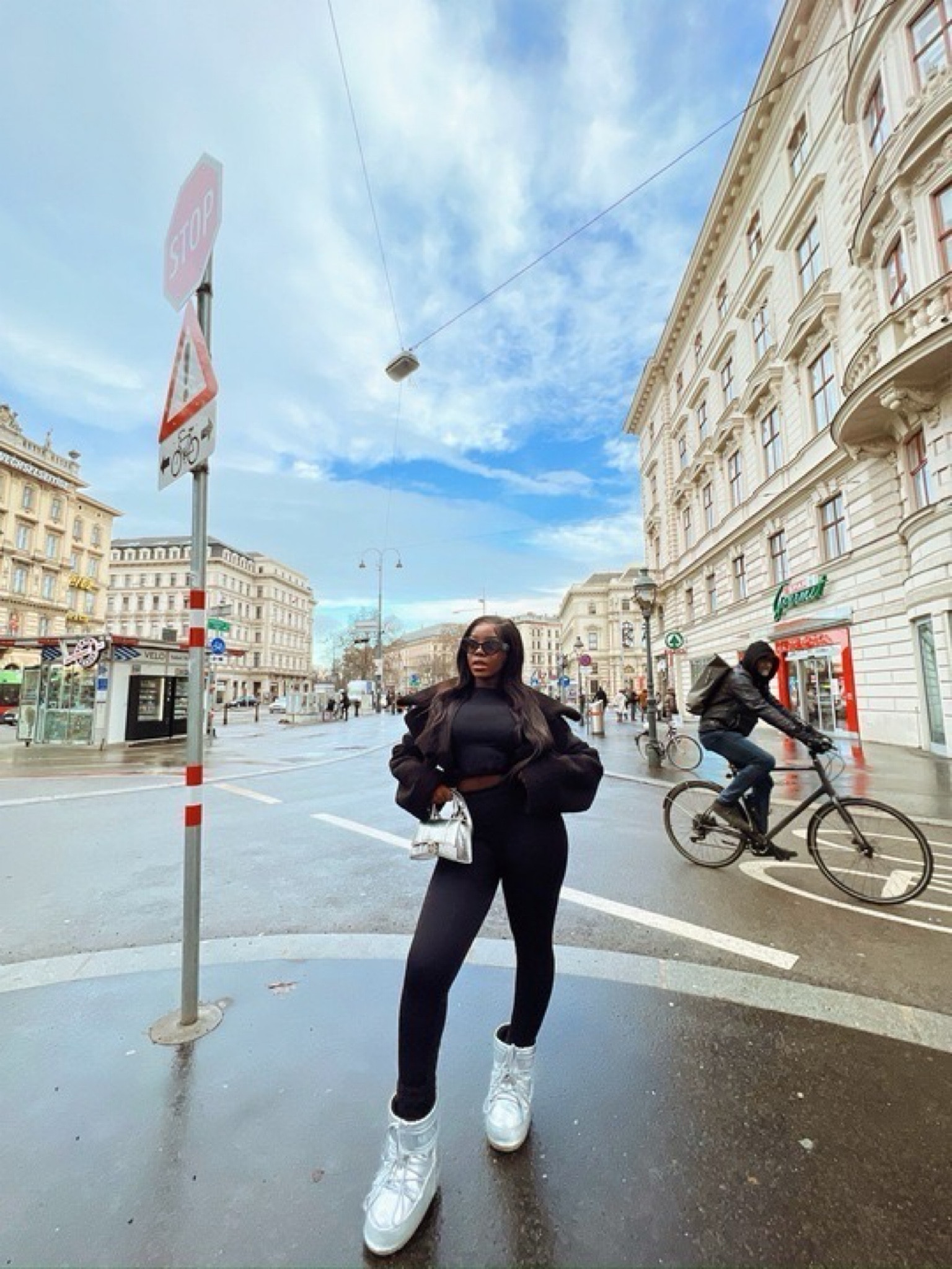 City break outfit, winter outfit, moon boots styling, everyday outfit 

#LTKeurope #LTKSeasonal #LTKstyletip