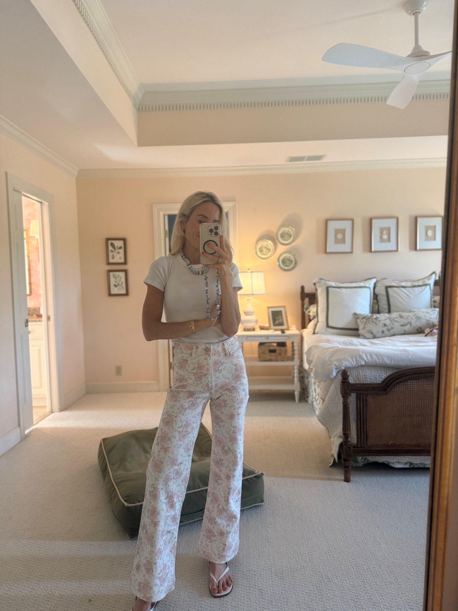 Fun floral jeans! 

#LTKdayinmylife #LTKootd